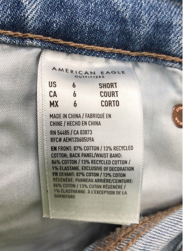 American Eagle Women’s Blue Strigid High Rise Mom Jeans NWT Size 6 Short