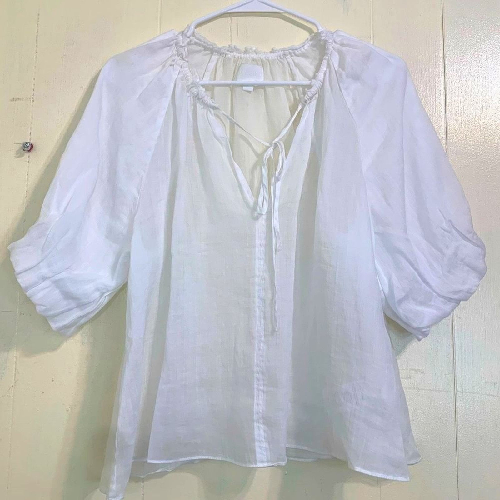 EVERY Top Size XS 100% Ramie White Boho Short Sleeve Blouse Top Size XS.