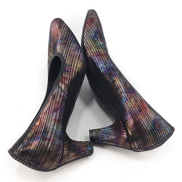 ROS HOMMERSON Karat Shimmer Rainbow Pump Removable Insole Metallic