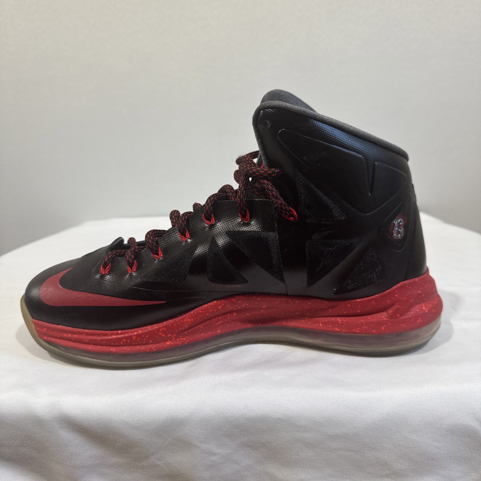 Nike LeBron 10+ Pressure Size 10, No Box, No Plastic Diamond Shoe Accessory