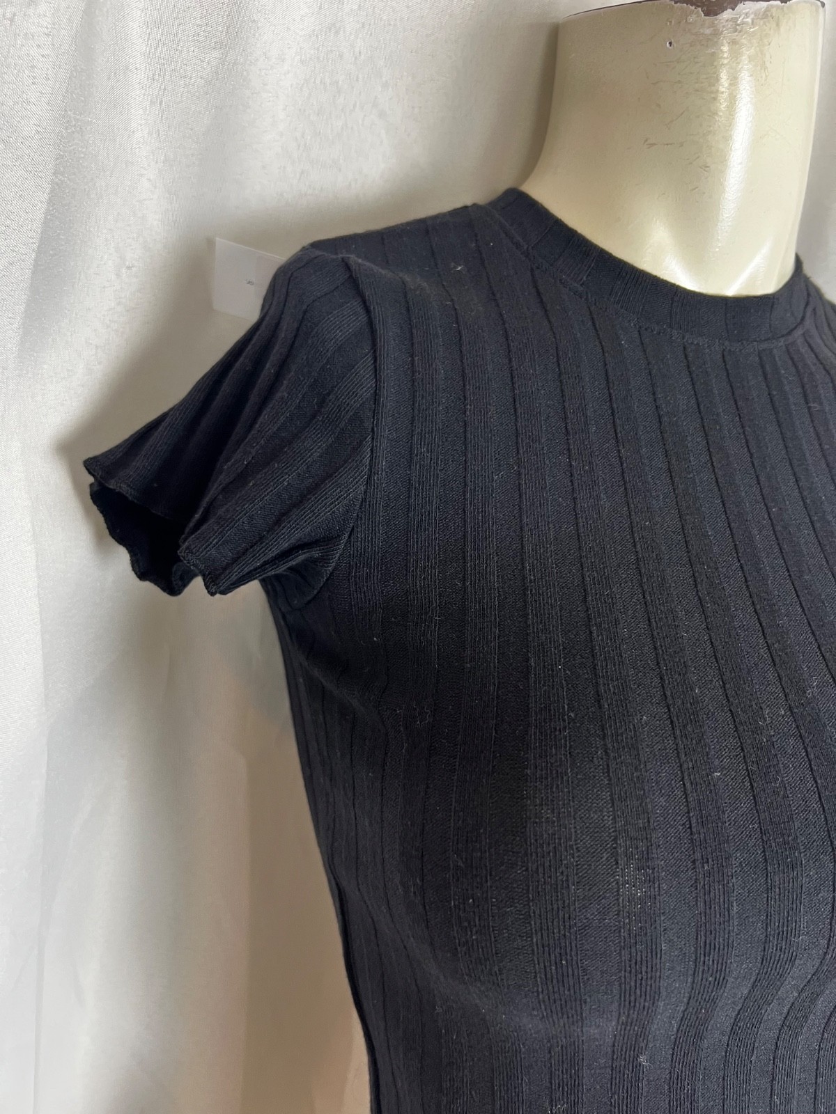 Perfectwhitetee black ribbed short-sleeve crew neck top size Small new
