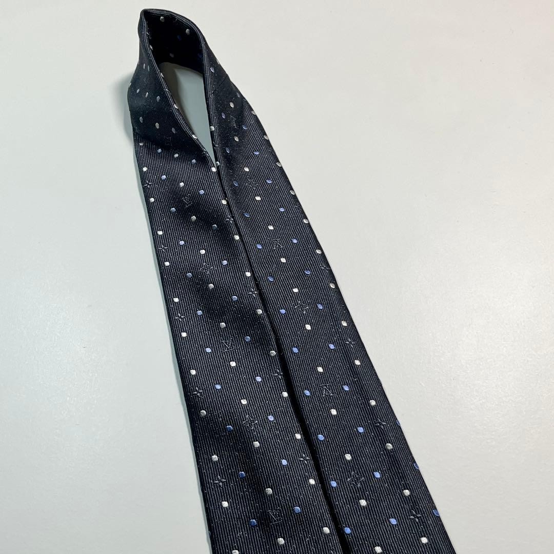 LOUIS VUITTON Monogram Dot Narrow Tie Charcoal Gray Silk 2.8 in