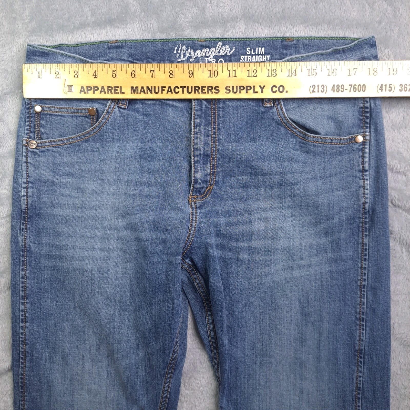 Wrangler Retro Men’s Size 36×32 Slim Straight Stretch Denim Blue Jeans Cowboy