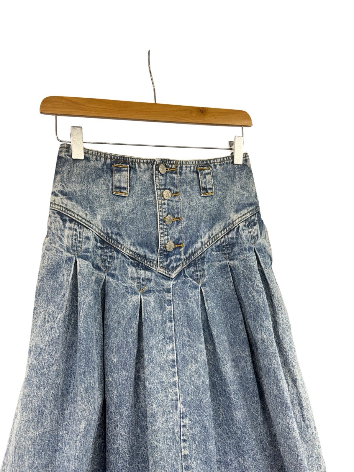 VINTAGE Jordache 80s Denim Swing Skirt Acid Wash Pleated Knee Length Size 8