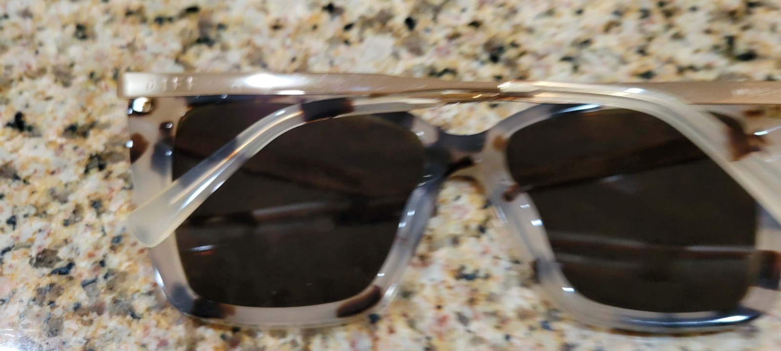 Diff Bella II CT-PK30 Sunglasses,PINK MIRROR LENS, ANIMAL PRINT, STORE DISPLAY