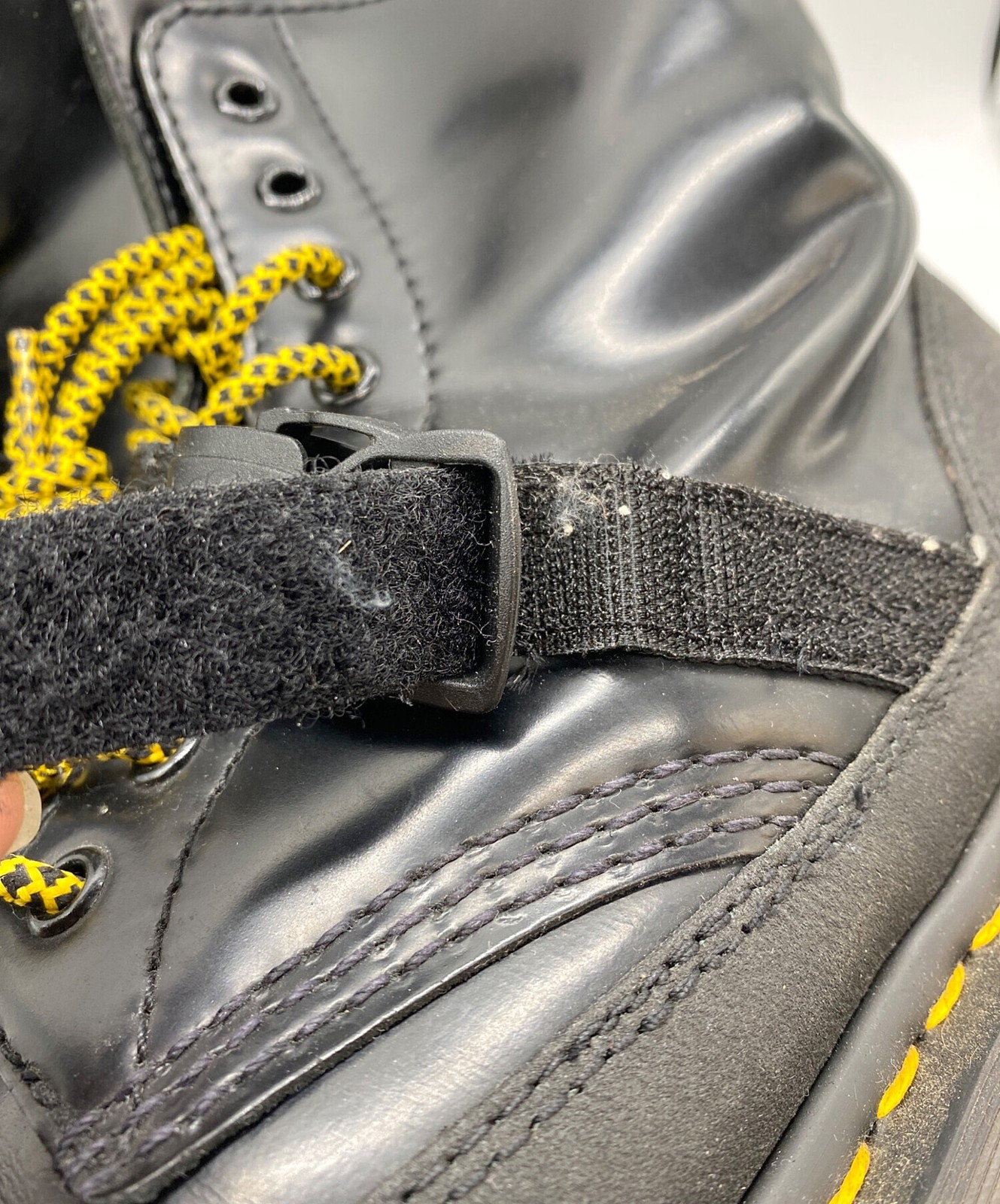 Dr.Martens Mie 1460 Tech 8-Eye Boots BG330