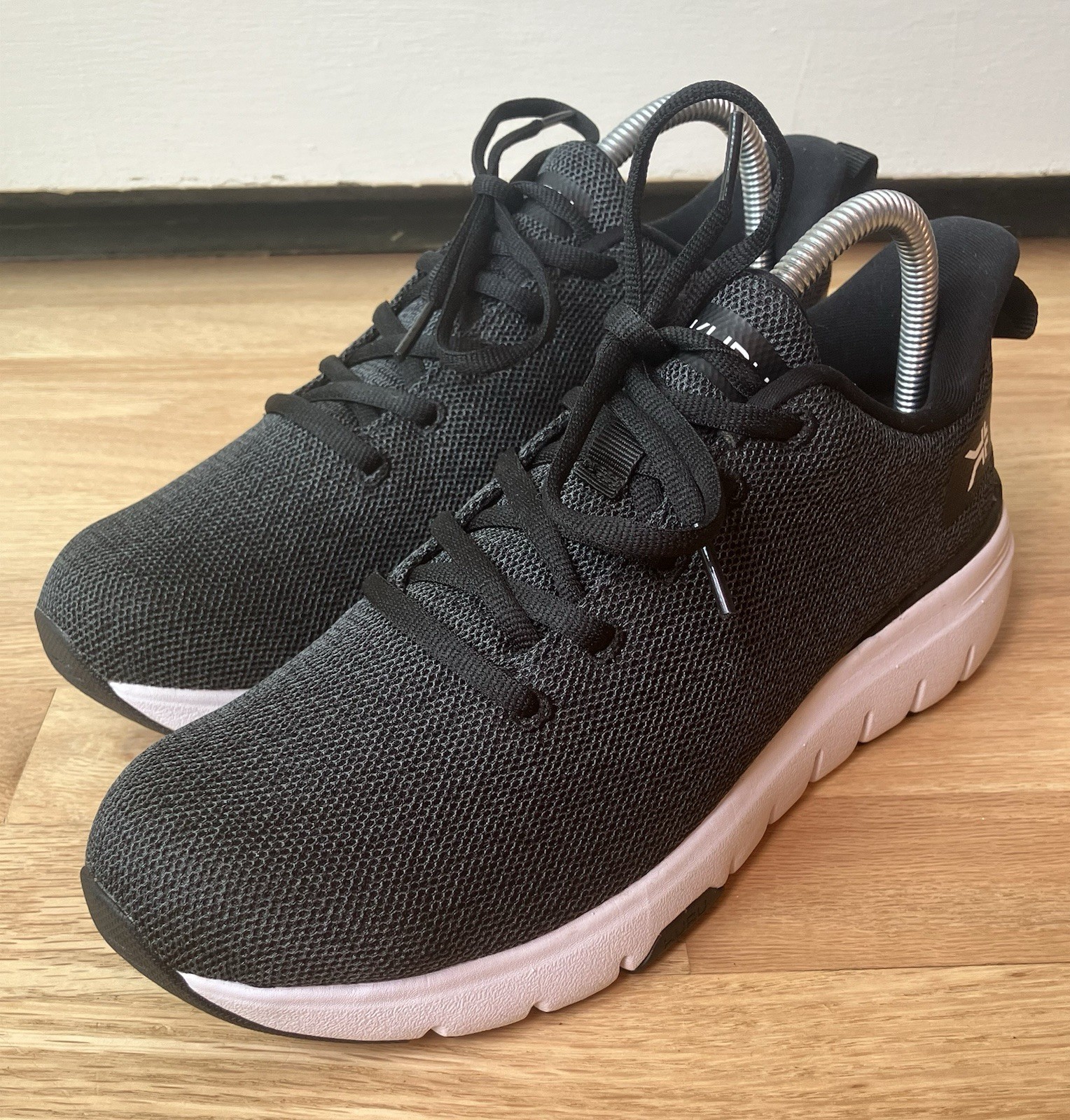 Kuru Flex Via Women’s 8 Wide Sneaker Jet Black White Mesh Lace Up Shoe Running