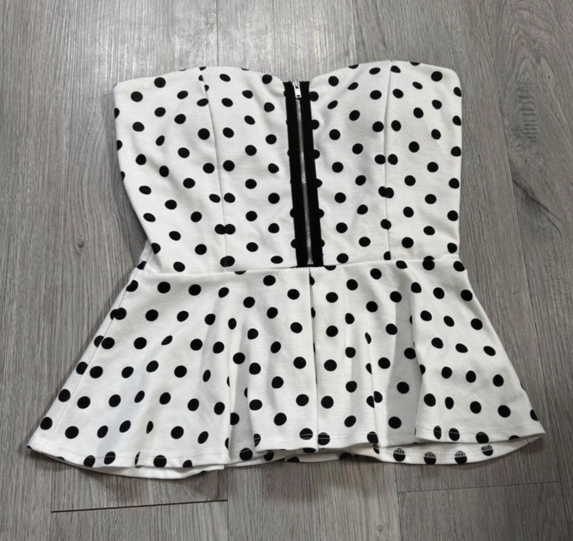 Foreign Exchange White/Black Polka Dot Strapless Sweetheart Peplum Bow Top M