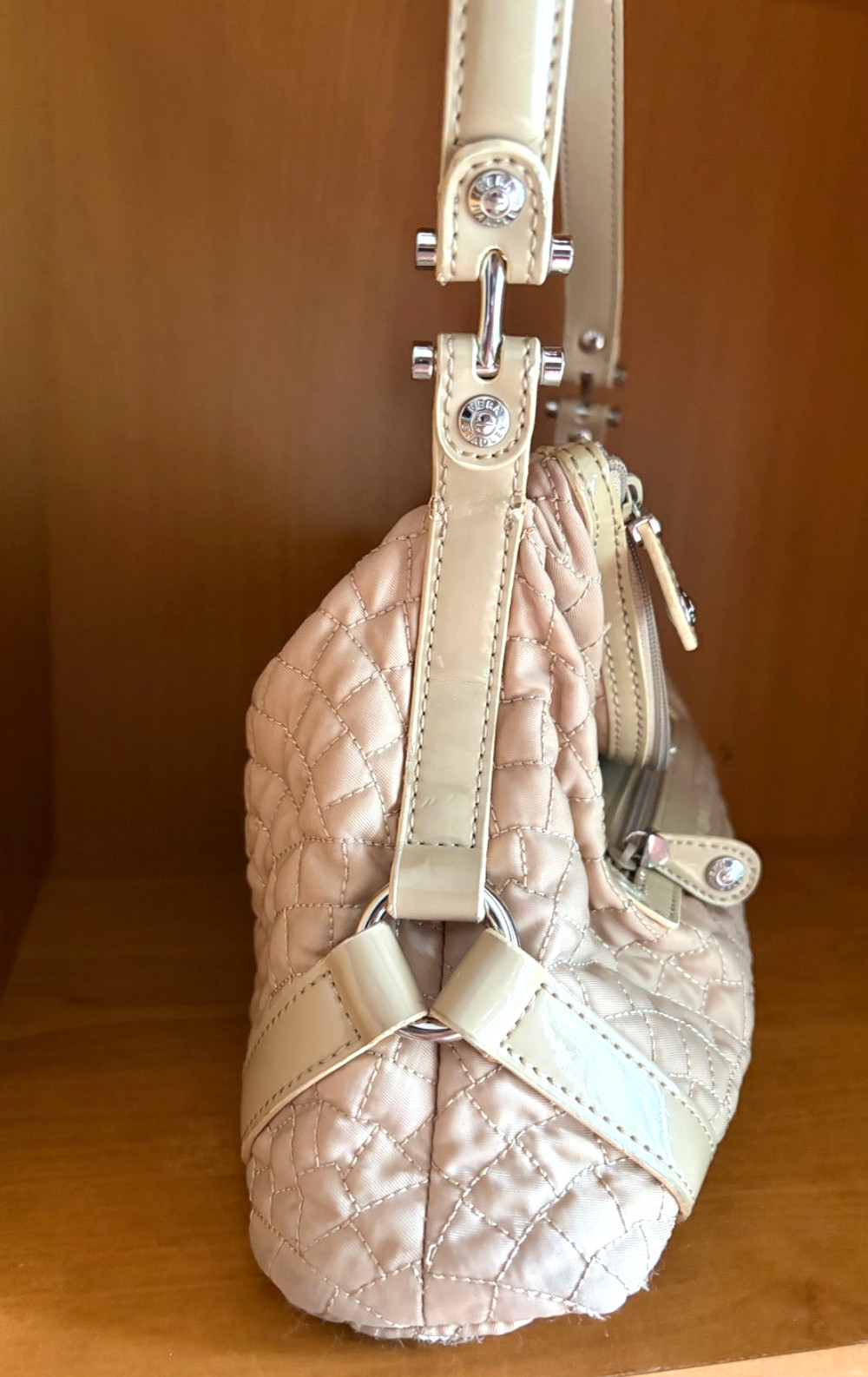 VERA BRADLEY EMMA BEIGE QUILTED NYLON TOP ZIP SHOULDER SATCHEL HANDBAG