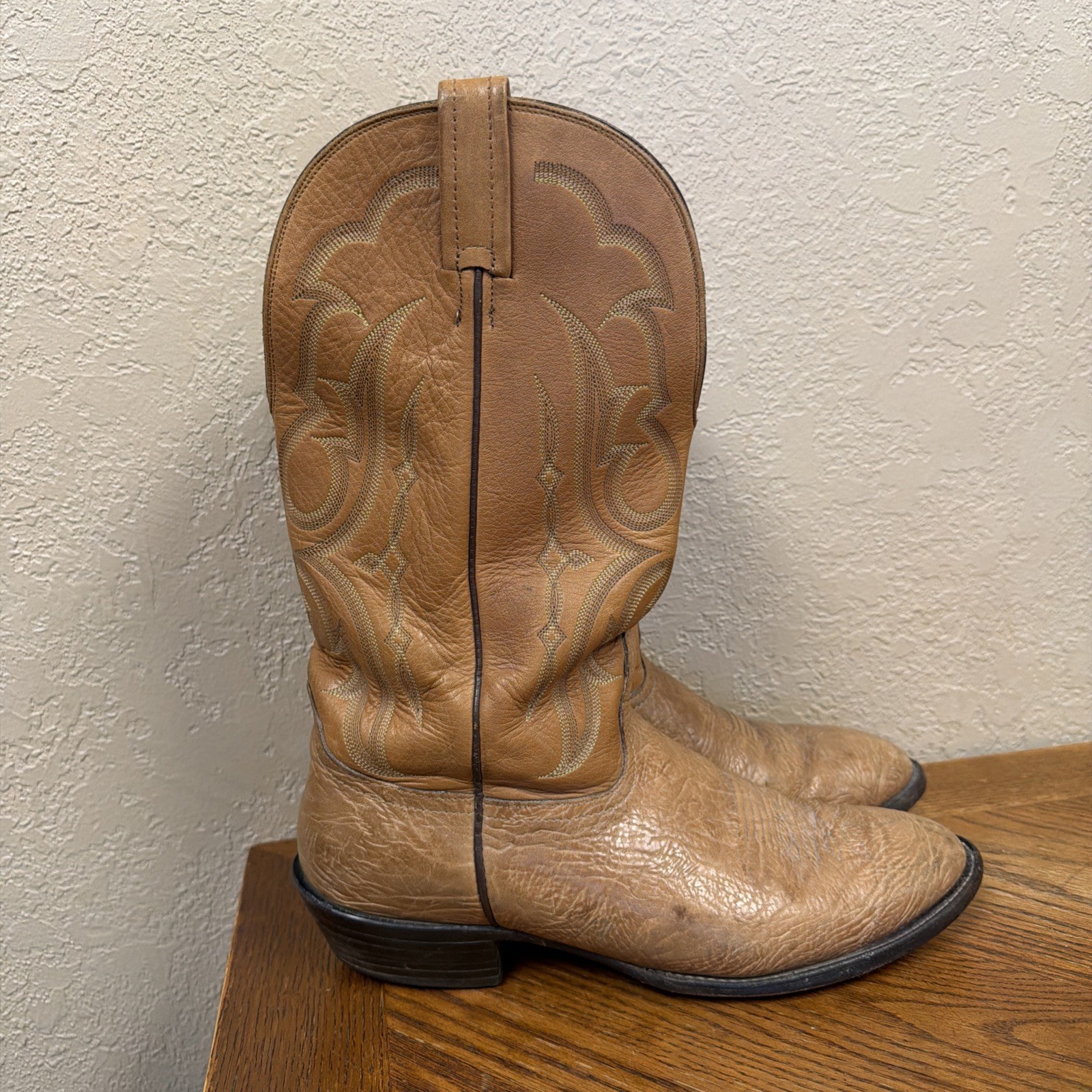 VTG Nocona Boots USA MADE Cowboy Western Men’s 11D Almond Toe Pull On Tan Leathe