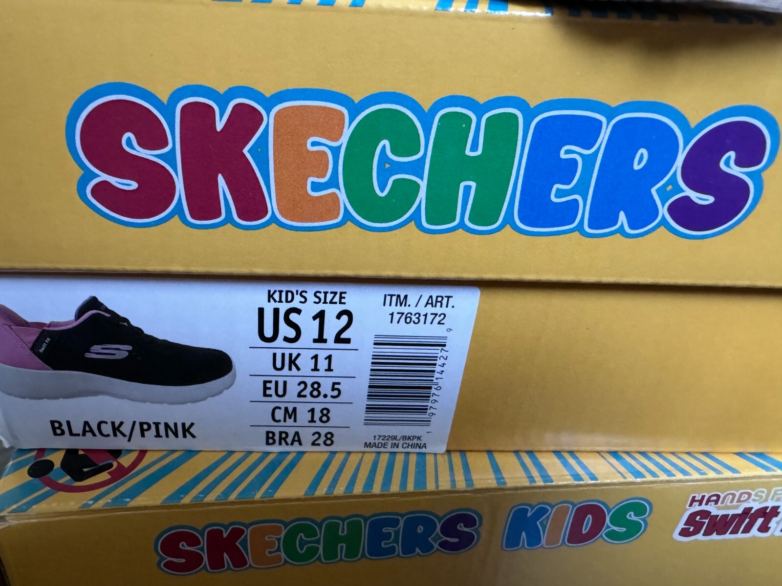 New With Box!Skechers Kids Hands Free Swift Fit Sneaker Shoes, Black/Navy