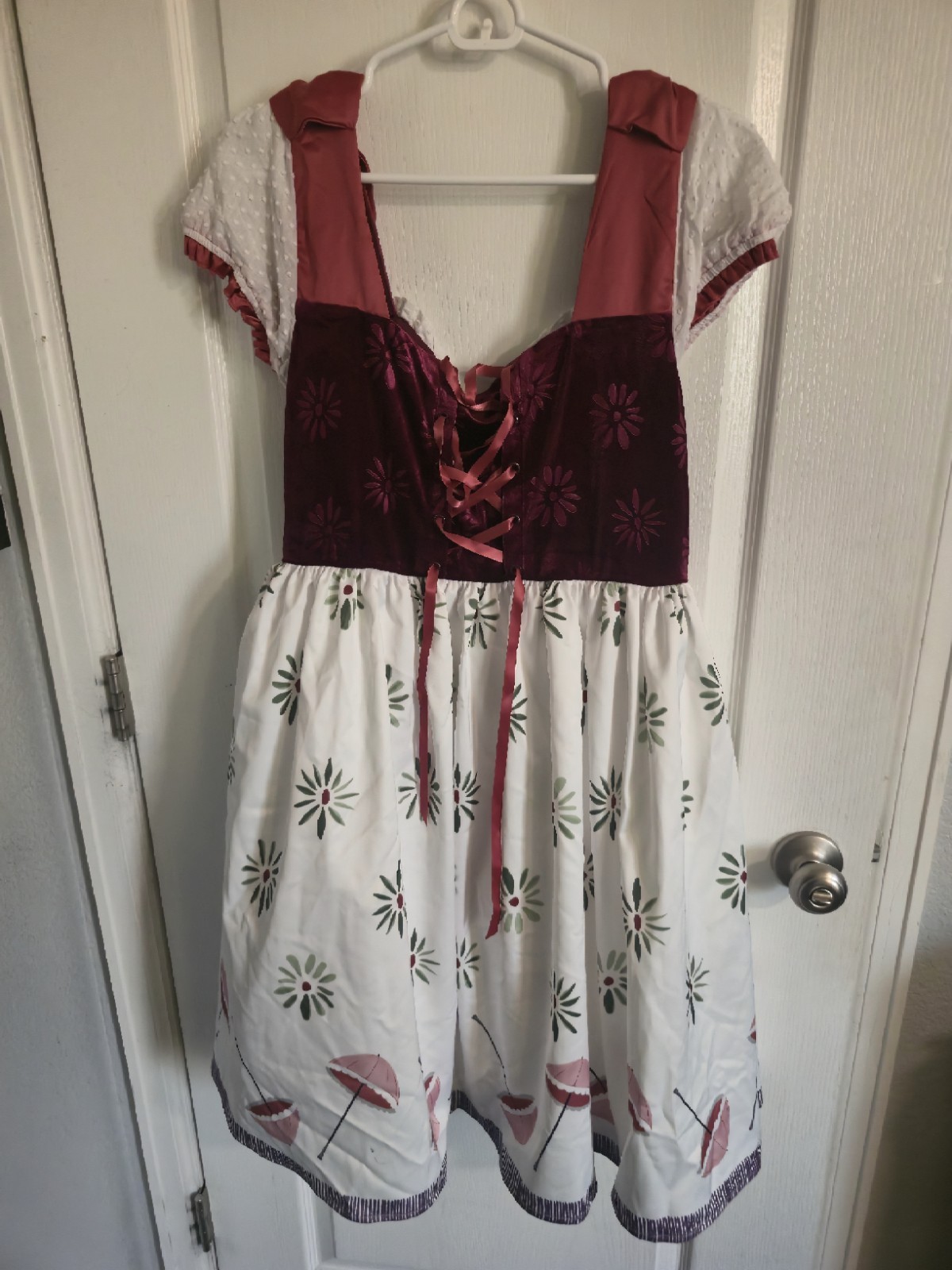 NWT Disney Dress Shop Her Universe Haunted Mansion Tightrope Walker 2 Piece XL!