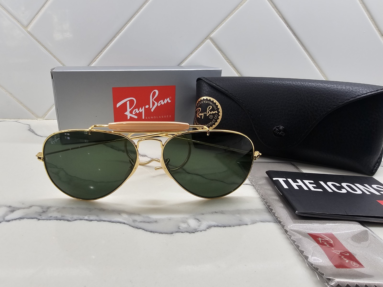 NEW Ray-Ban Outdoorsman Gold Frame Green Lens Classic G-15 RB3030 58mm