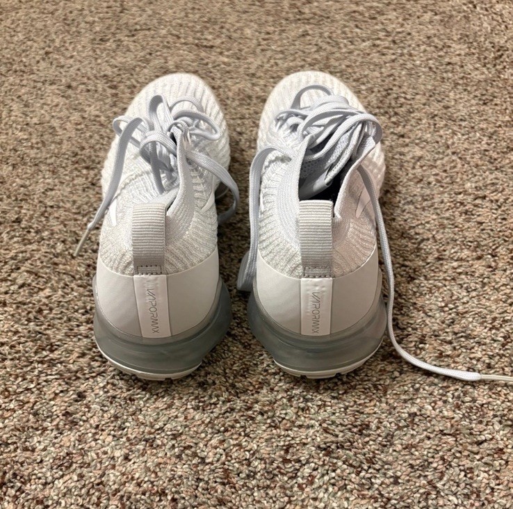 Nike Air VaporMax Women’s Low Top Lace-Up Sneaker White/Gray Solid Athletic