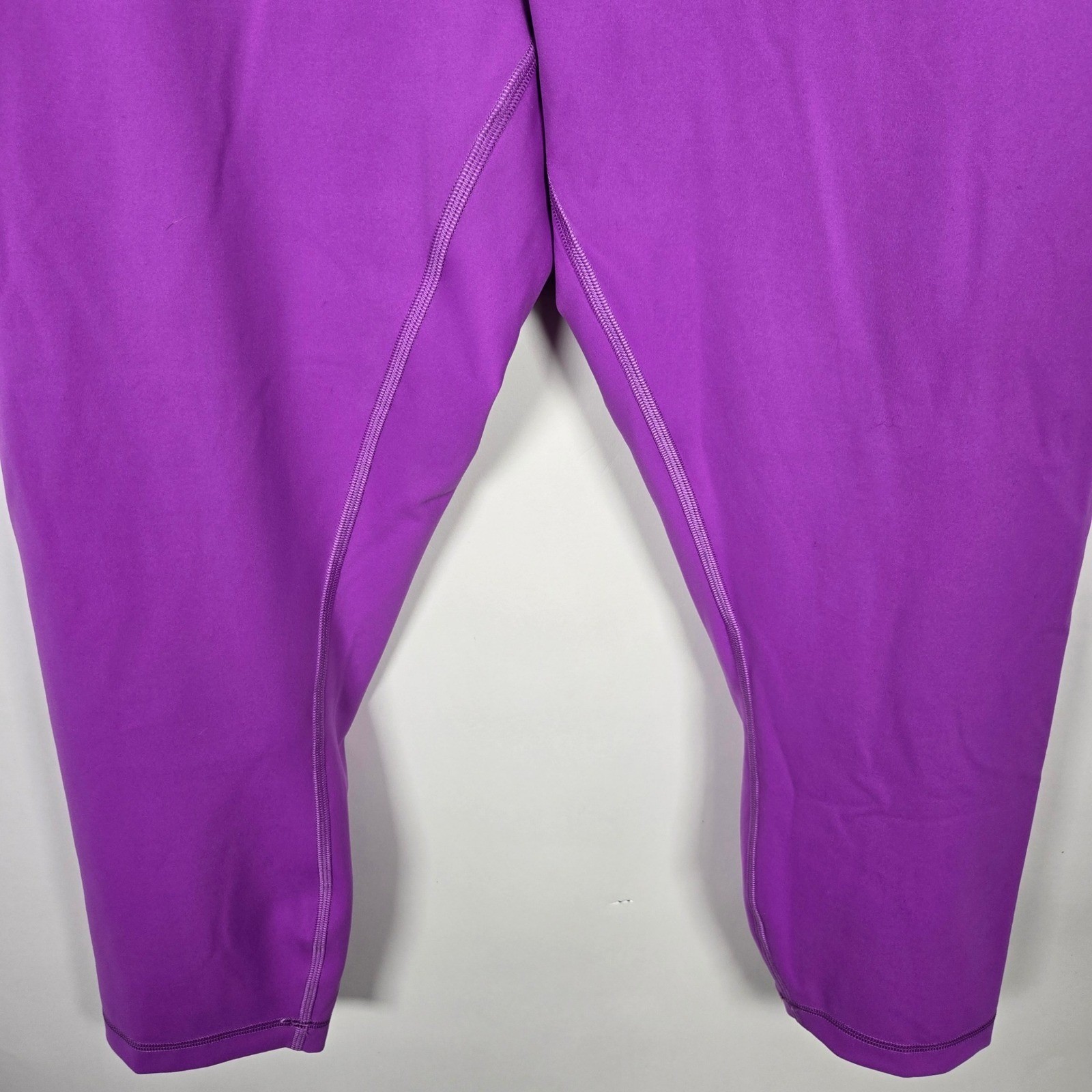 Lululemon Align 23″ Purple High Rise Cropped Leggings Womens Size 16