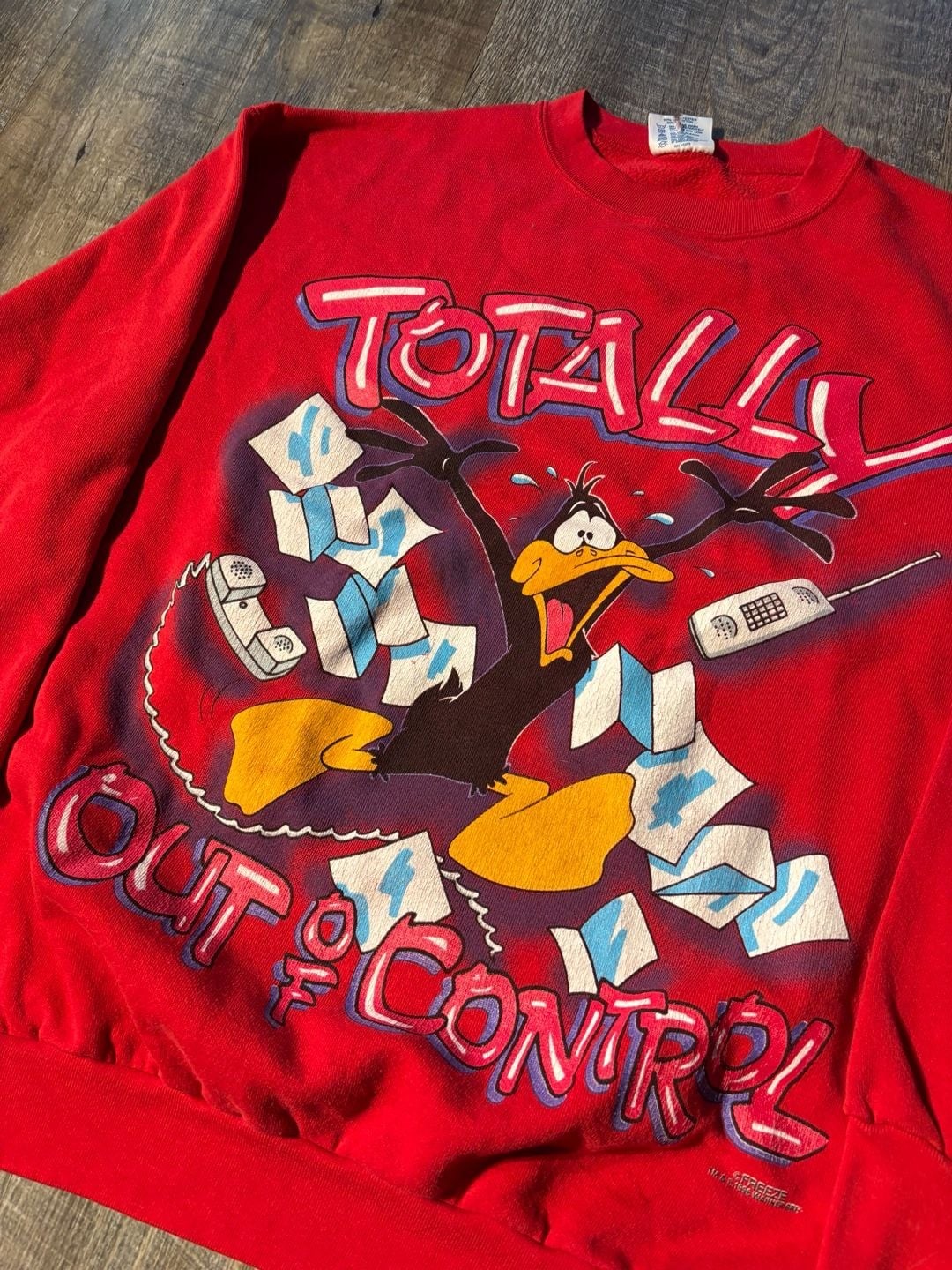 Vintage 1996 Looney Tunes Daffy Duck Totally Out of Control Sweatshirt