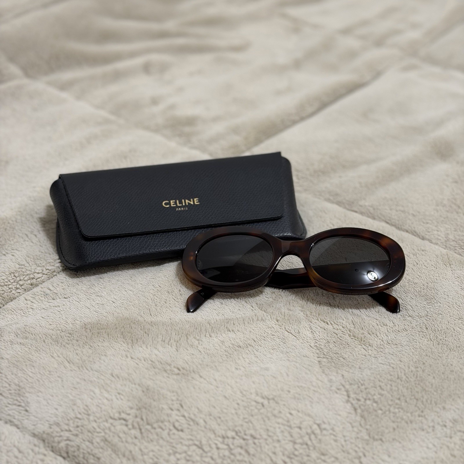 Celine CL40194U Women’s Sunglasses Triomphe