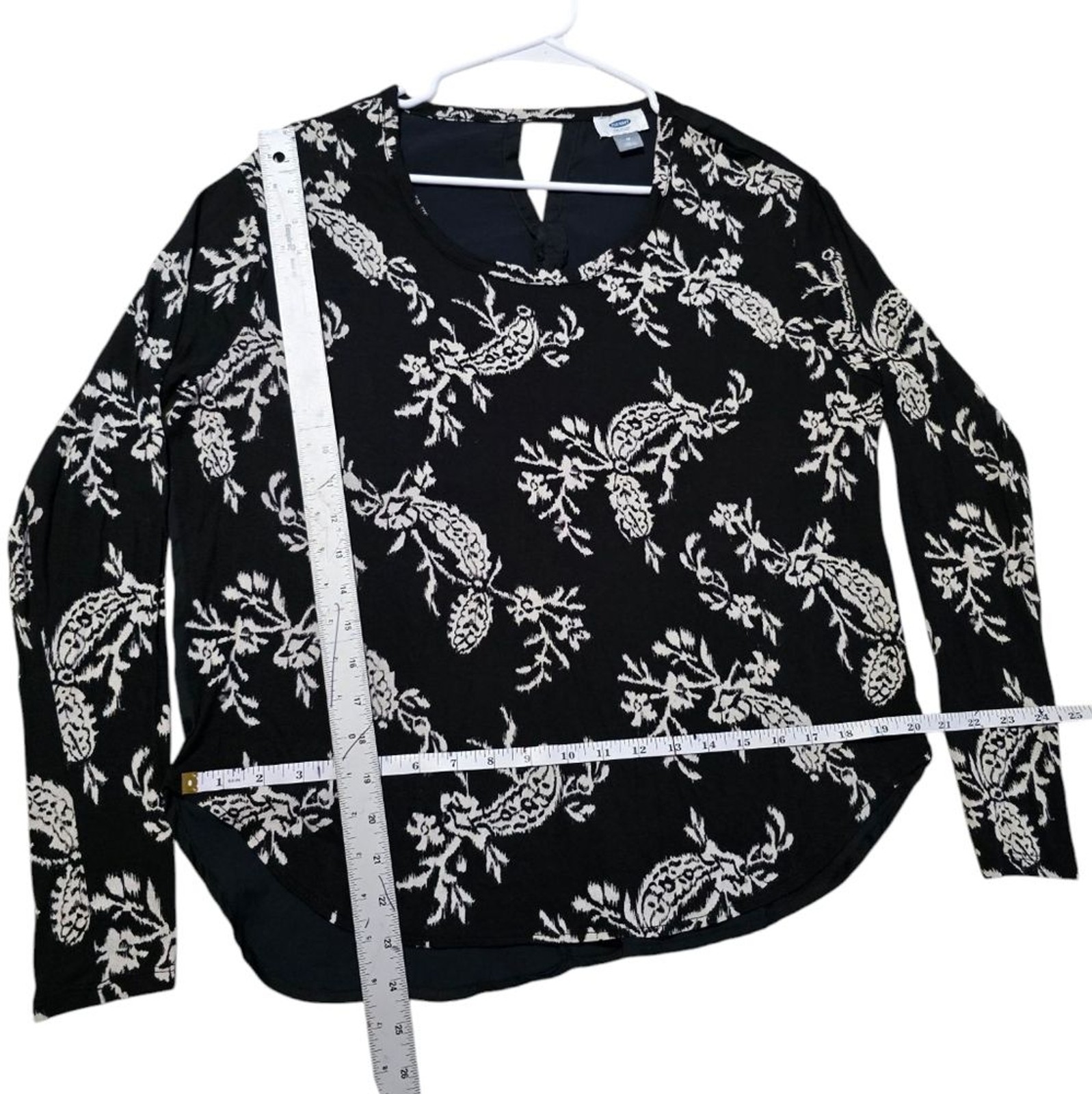 Old Navy Black and White Patterned Women’s Top