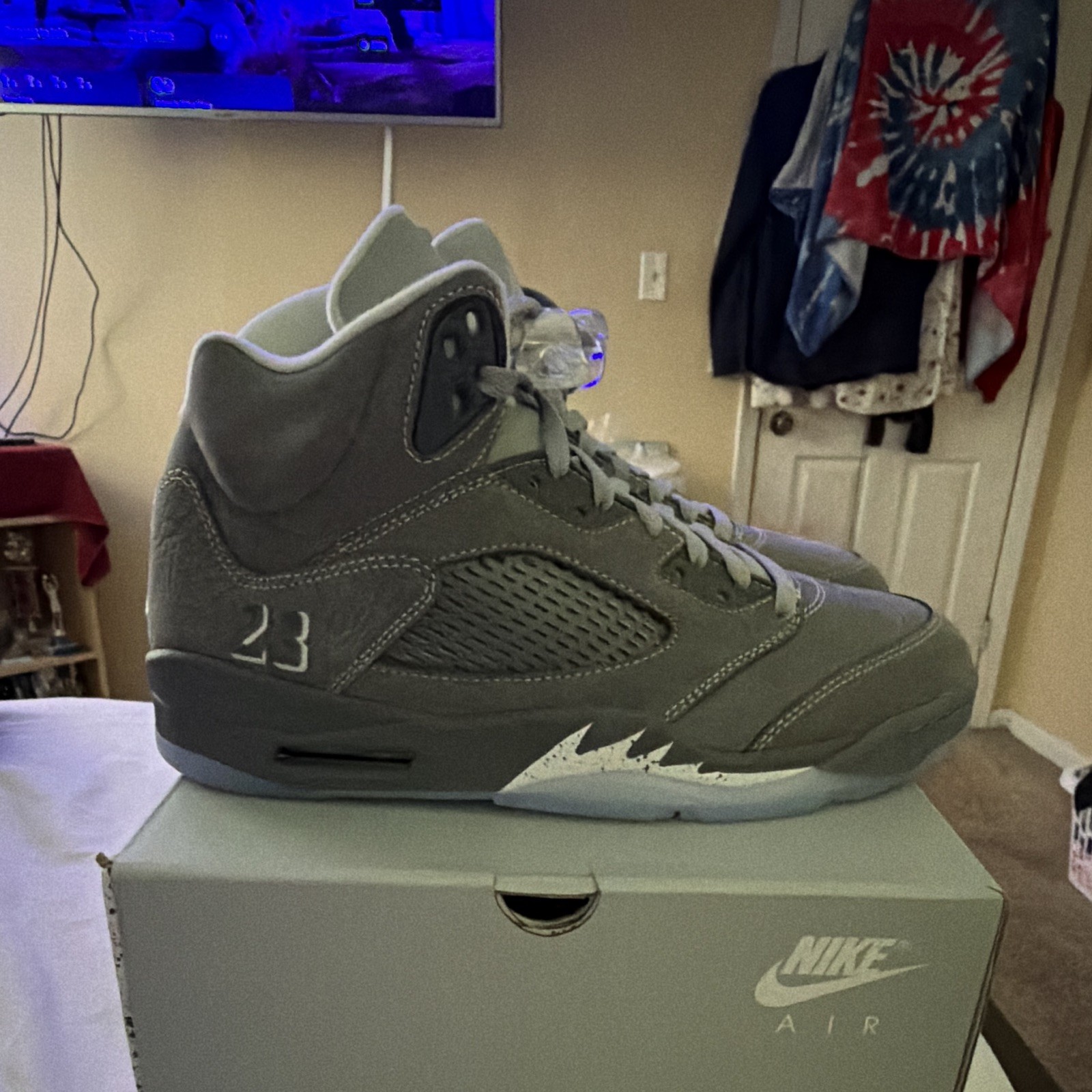 Jordan Air Jordan 5 Men’s High-Top Gray Basketball Athletic Sneakers