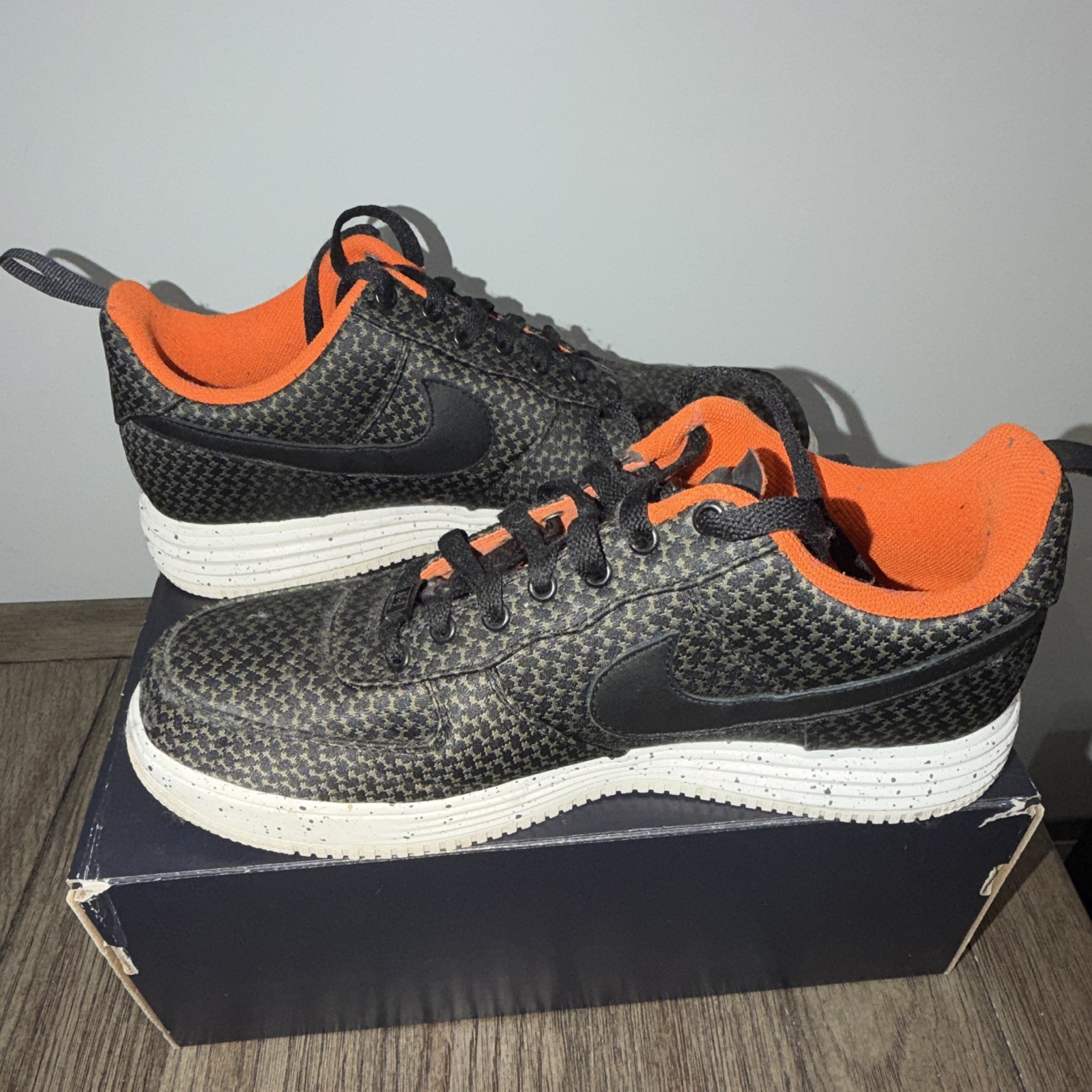 Nike UNDFTD Lunar Force 1 SP Black/Black-Medium Olive Low Top 652805-003