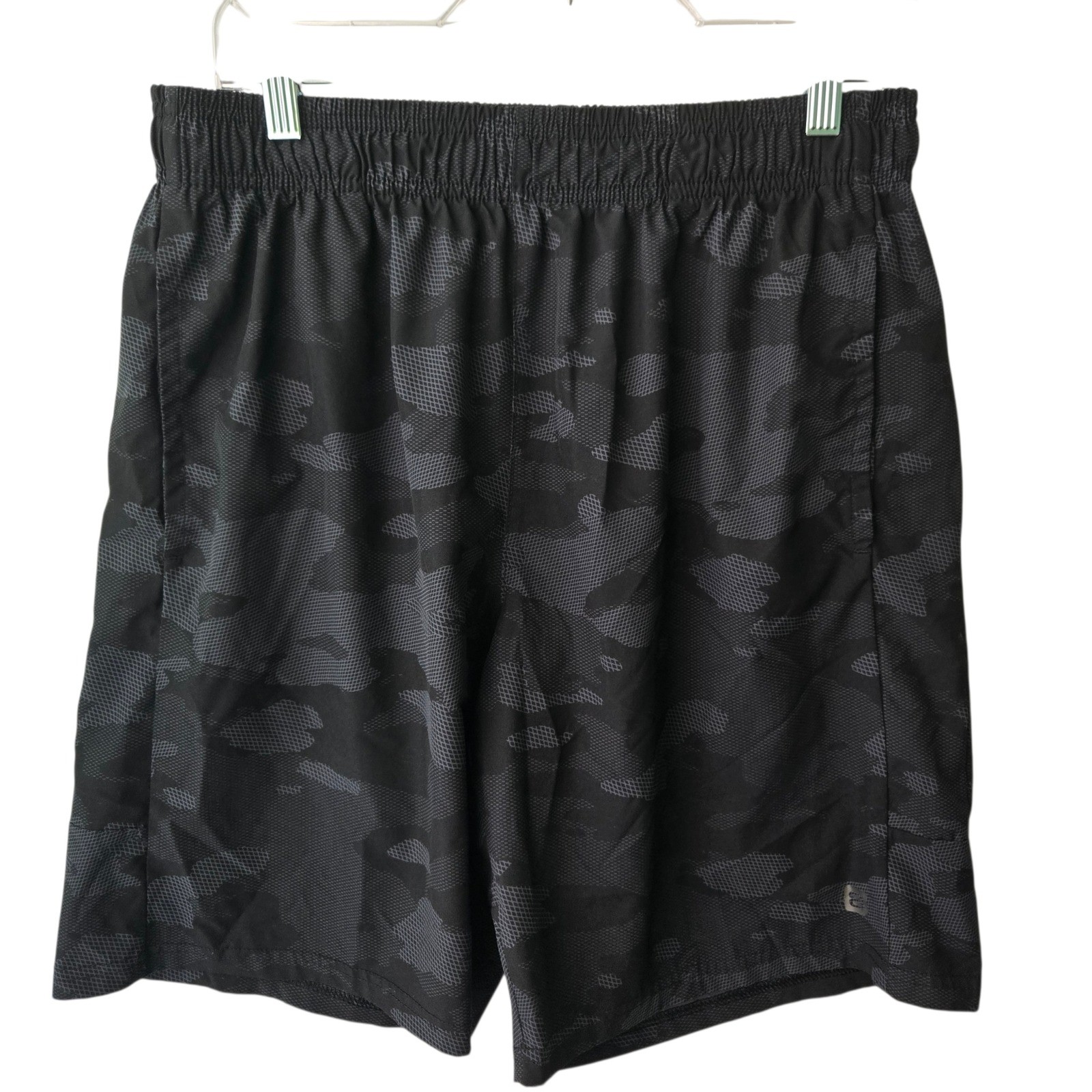 Layer 8 Mens Qwick-Dry Athletic Shorts Black Gray Digi Camo Sz Large Gym Workout
