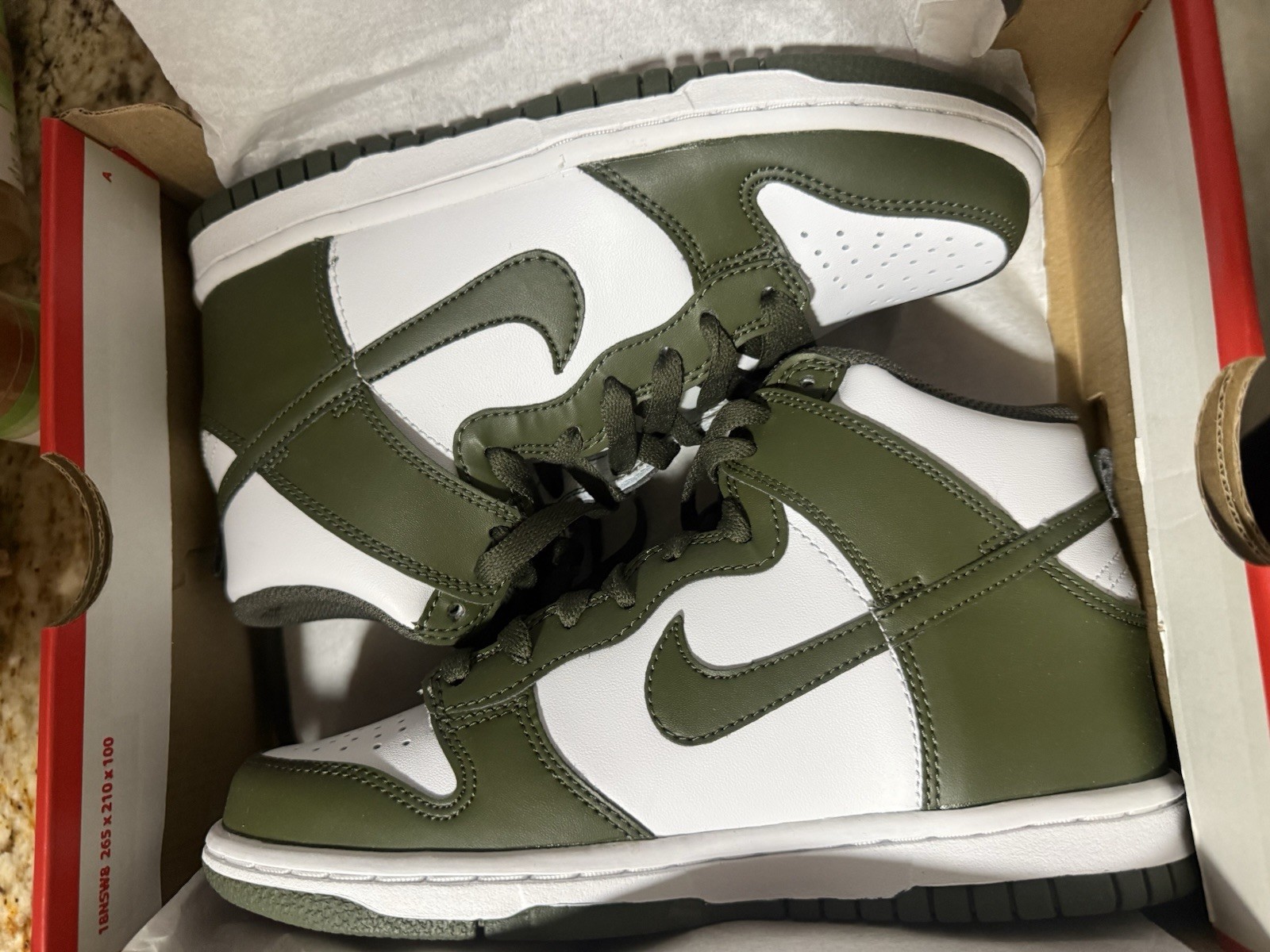 Nike Dunk High (GS) Unisex Kids Sneakers Green White Lace-Up Leather 4Y