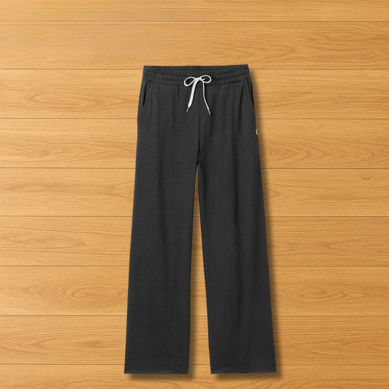 Vuori Women’s Halo Essential Wideleg Pant, Black Heather – Short 29″