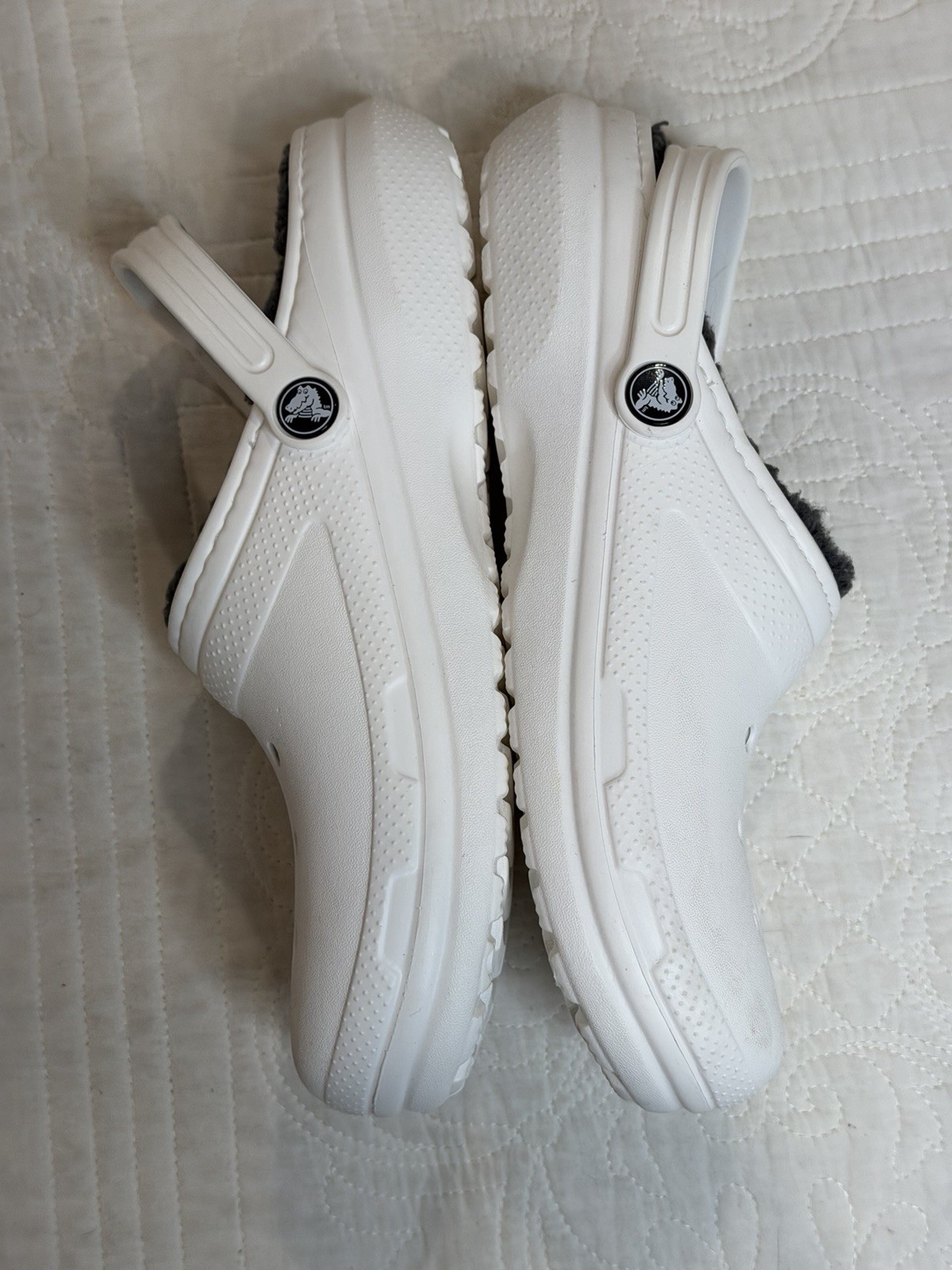 Crocs Classic Clog Lined Shoes Sz J6 = US M6/W8 White Gray Fuzzy Slip On