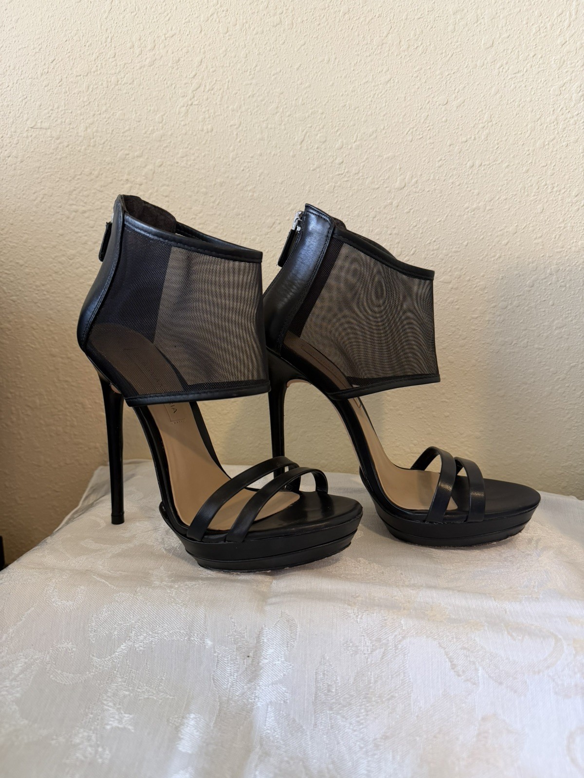 BCBGMaxAzria Black Leather Mesh Platform Heel Sandals 6.5M