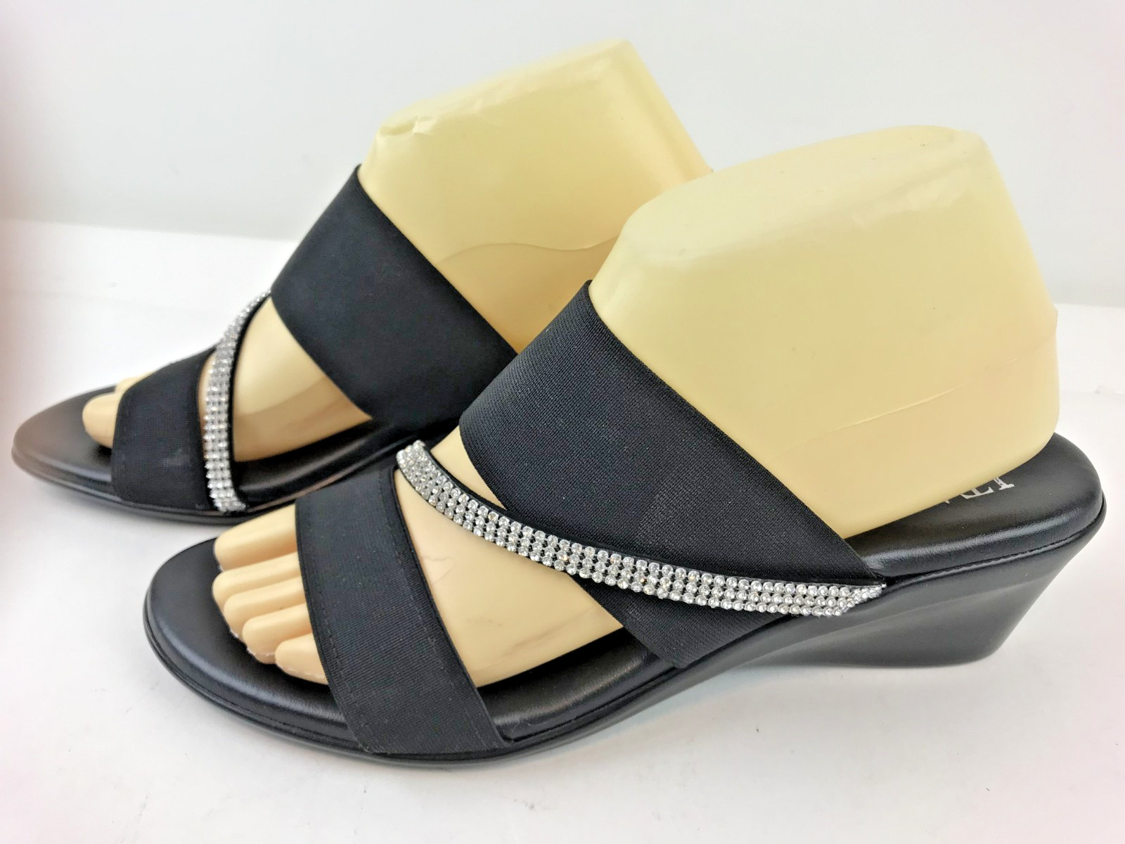 Italian Shoemakers Black Strappy Sandals 2.25″ Wedge Heel Sz 9 Made in Italy