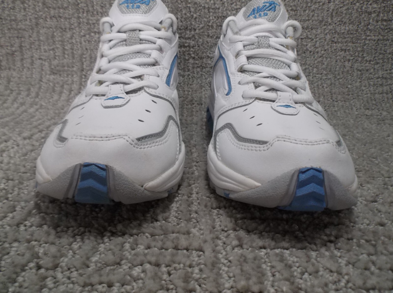 Avia Womens Running Shoes A110M White Blue Low Top Textured Leather Lace Up SZ 8