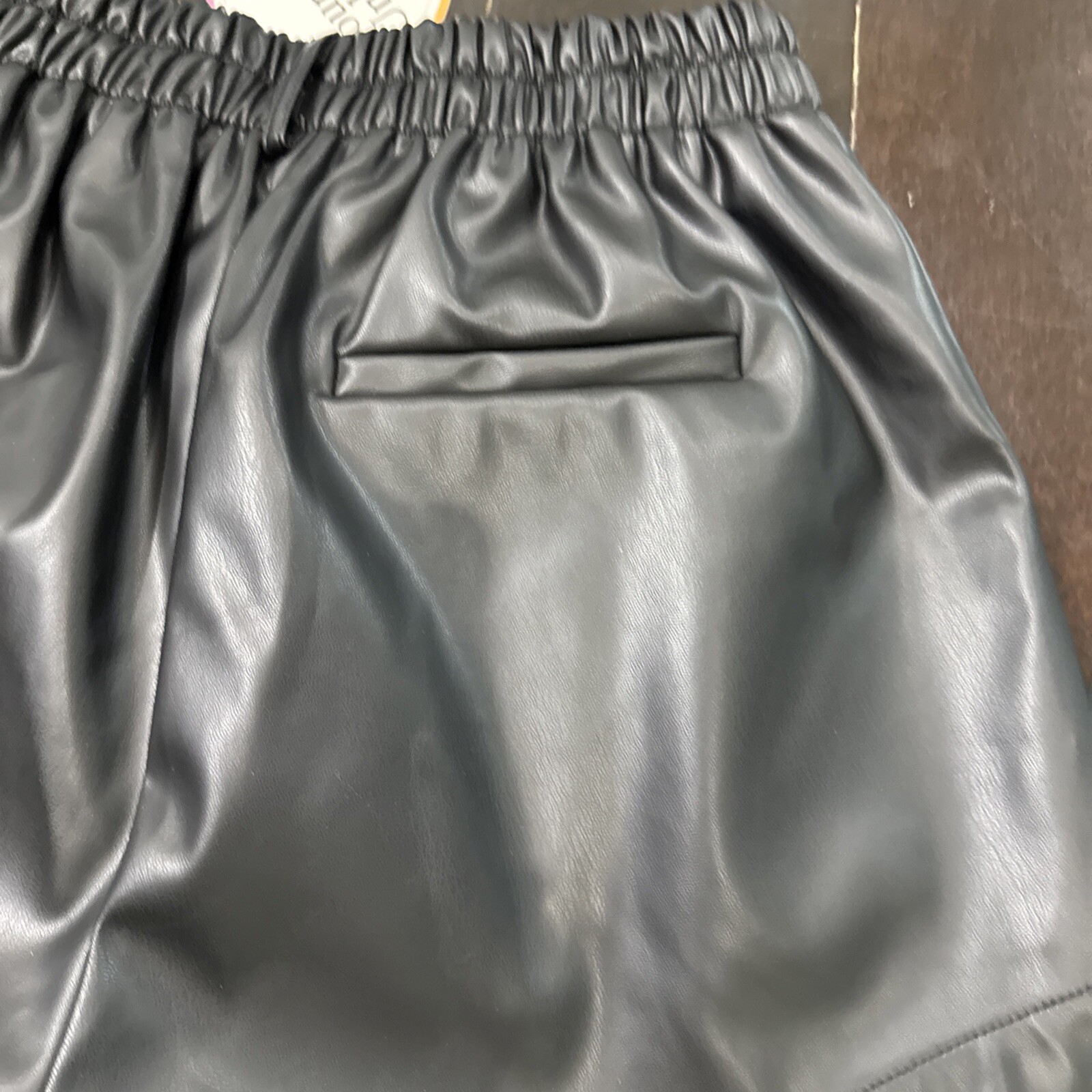Source Unknown New With Tag Giacca High Rise Angled Leather Shorts Black S/M