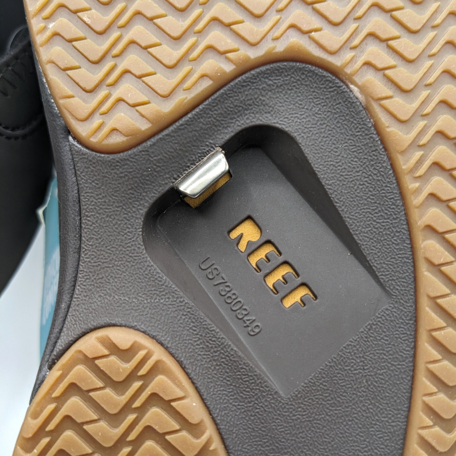 REEF “Fanning” Men’s Flip-Flop Sandal & Sole Bottle Opener (Brown/Gum) Size NEW