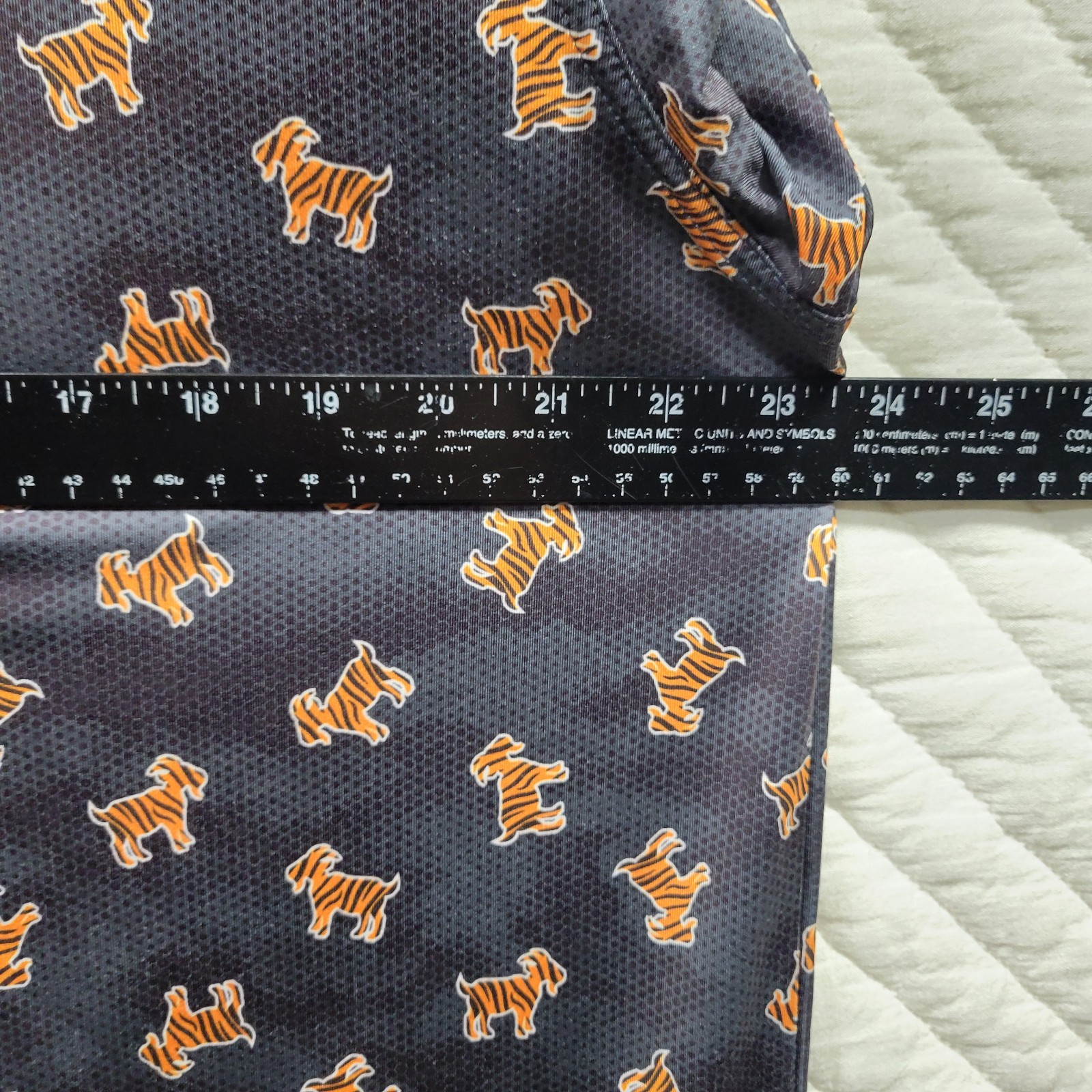 Waggle Polo Shirt Men’s Size XL Black Goat Tiger Print Golf Excellent Condition