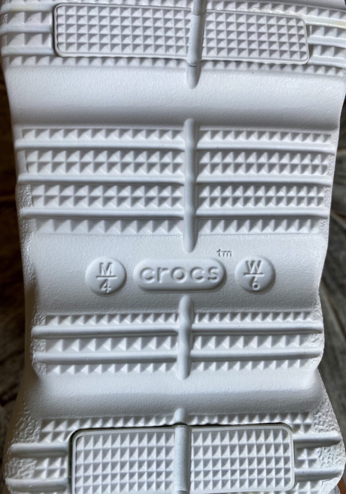 NEW! Size M4 / W6 – Crocs Echo Surge Moonlight White Sneakers FREE SHIPPING! NEW