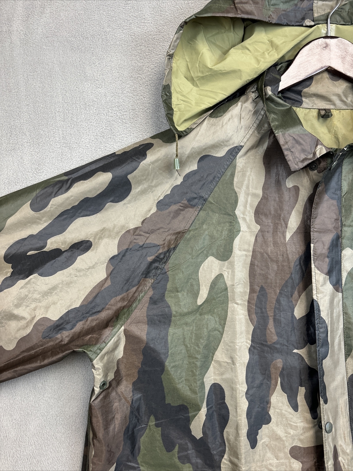 Mil-Tec by Sturm Men’s XL Frog Camo Green Rain Hunting Jacket Removable Hood