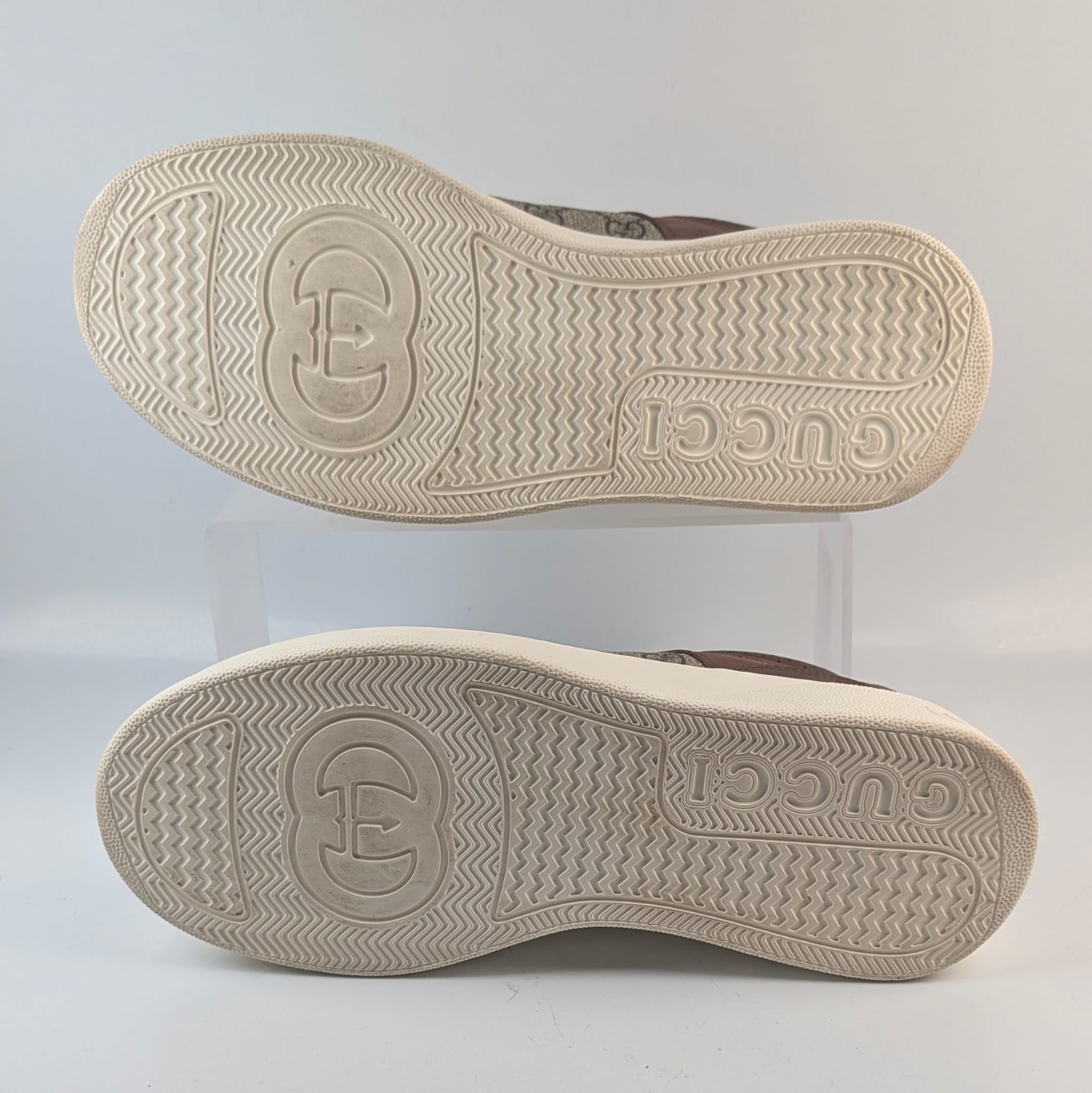 Gucci Men’s Sneaker Beige and Ebony GG Supreme, Gucci Size 8..5