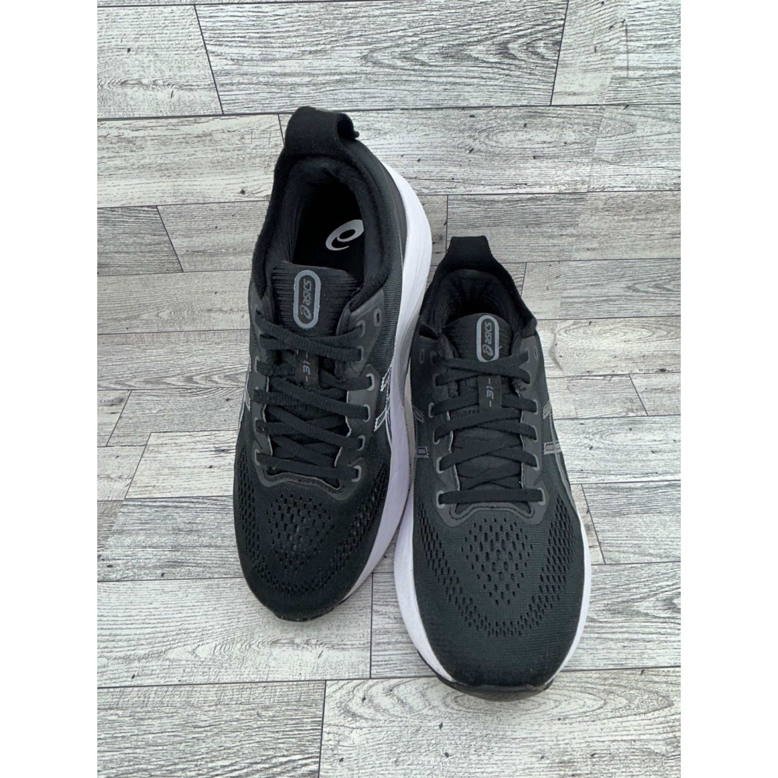Asics Gel-Kayano 31 Black Graphite Grey Running Shoes 1012B670 Women Size 8