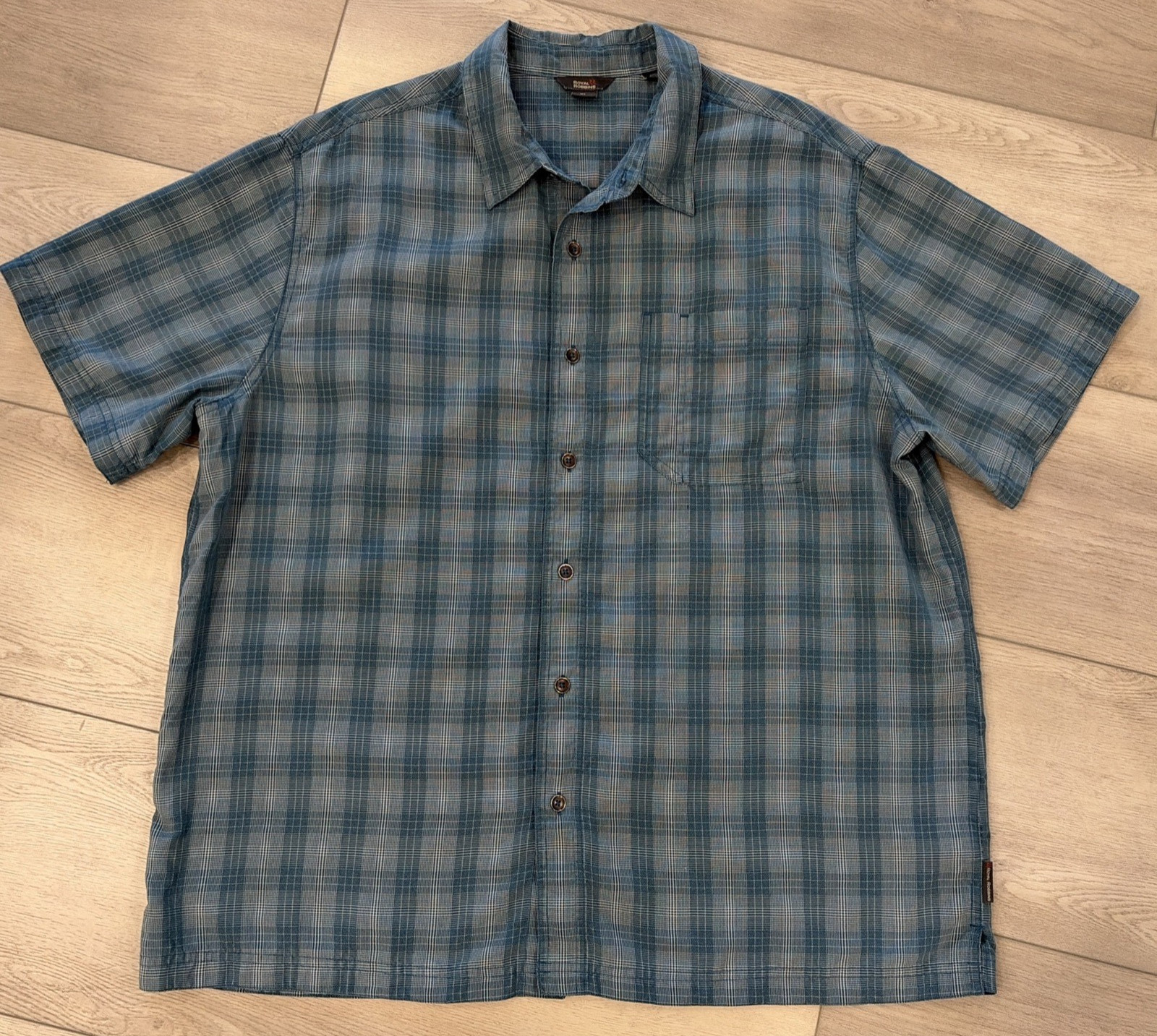 ROYAL ROBBINS MENS XL BLUE PLAID SHORT SLEEVE BUTTON UP SPLIT HEM CAMP SHIRT