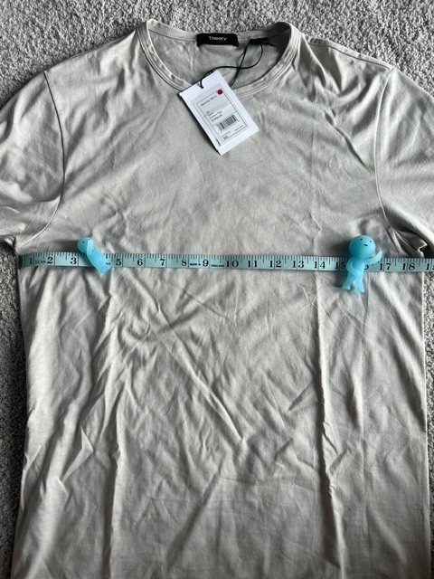 Theory Men’s 100% Pima cotton Precise T Shirt XS in Dove Orig. $85