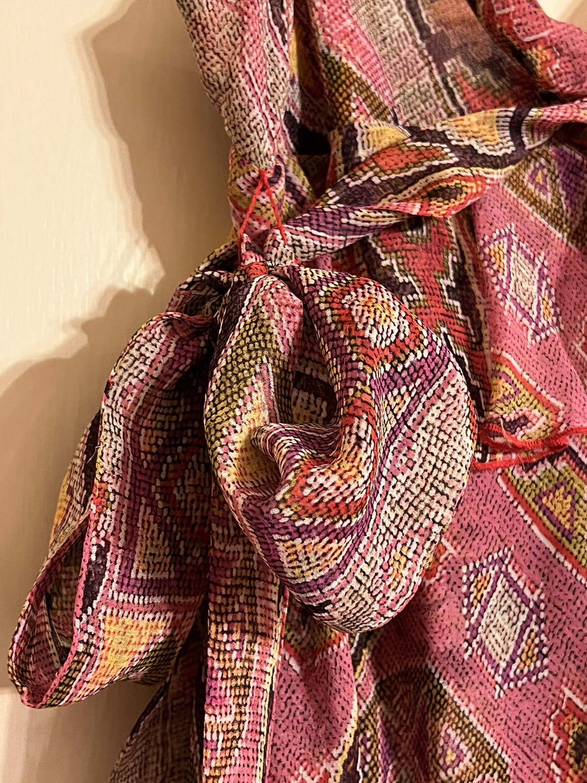 Diane Von Furstenburg 100% Silk Ruffle Tie Shirt Blouse Y2K Mosaic Art Womens 4