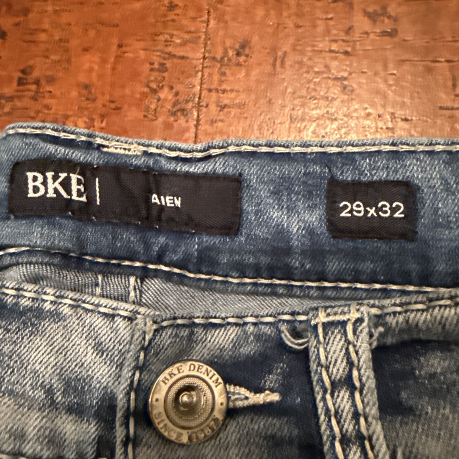 BKE Buckle Men’s 29X31 Aiden Bootcut Jeans Blue Light Wash Stretch Denim