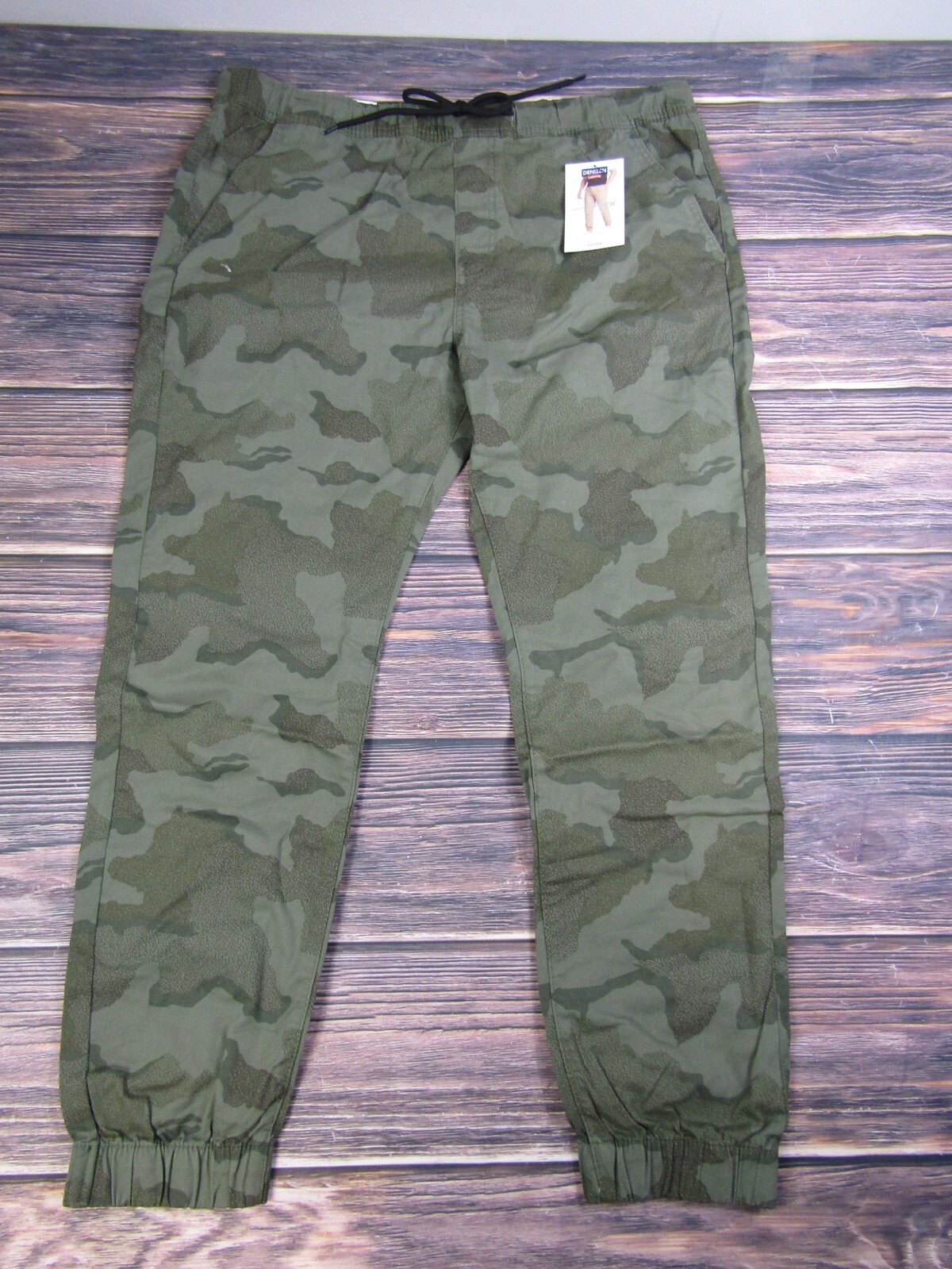Denizen Levi’s Mens NEW NWT XL Green Camo Jogger Pants Athletic