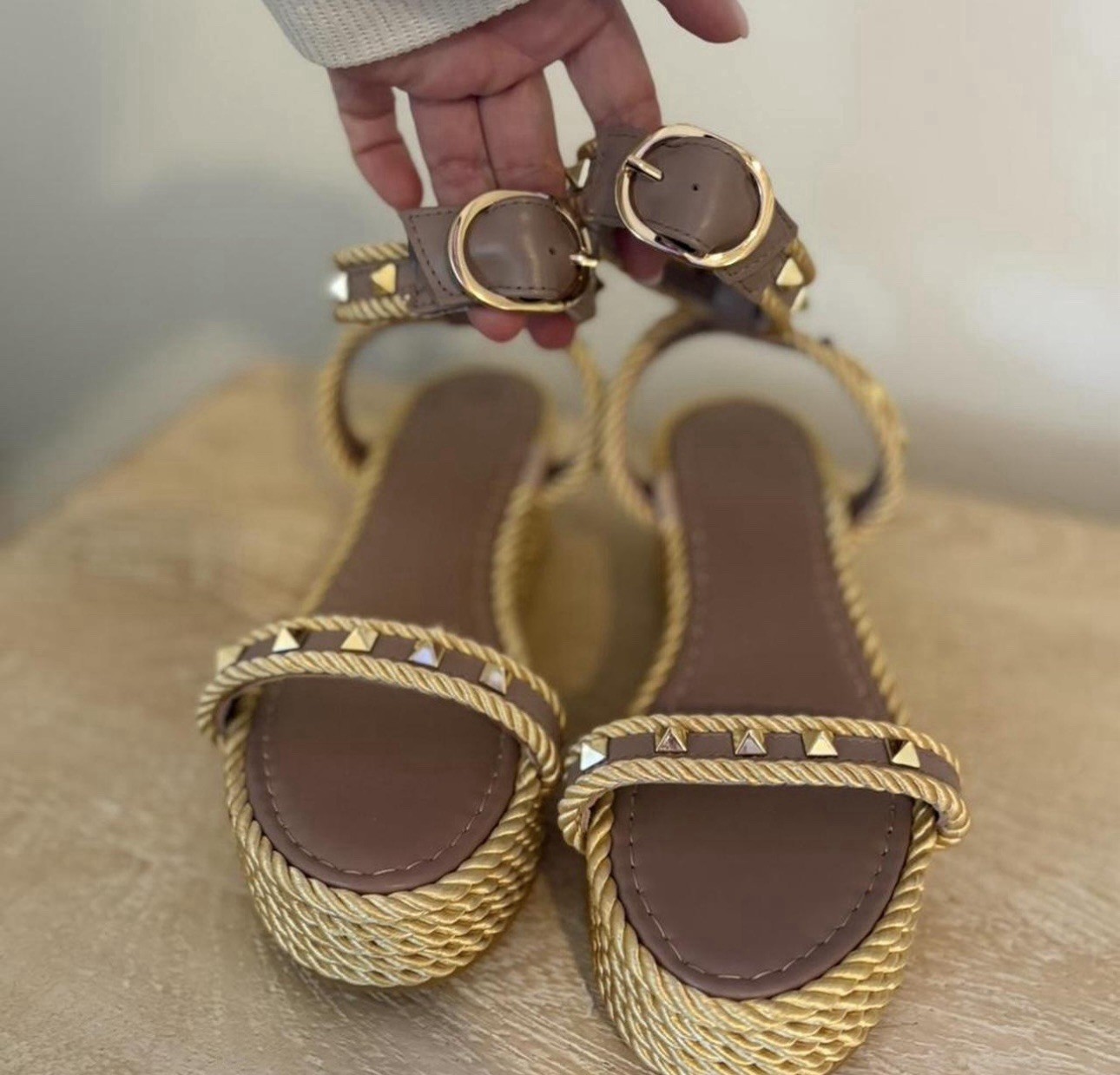 Valentino Garavani Rockstud Studded Strappy Ankle Strap Wedge Sandals size 38