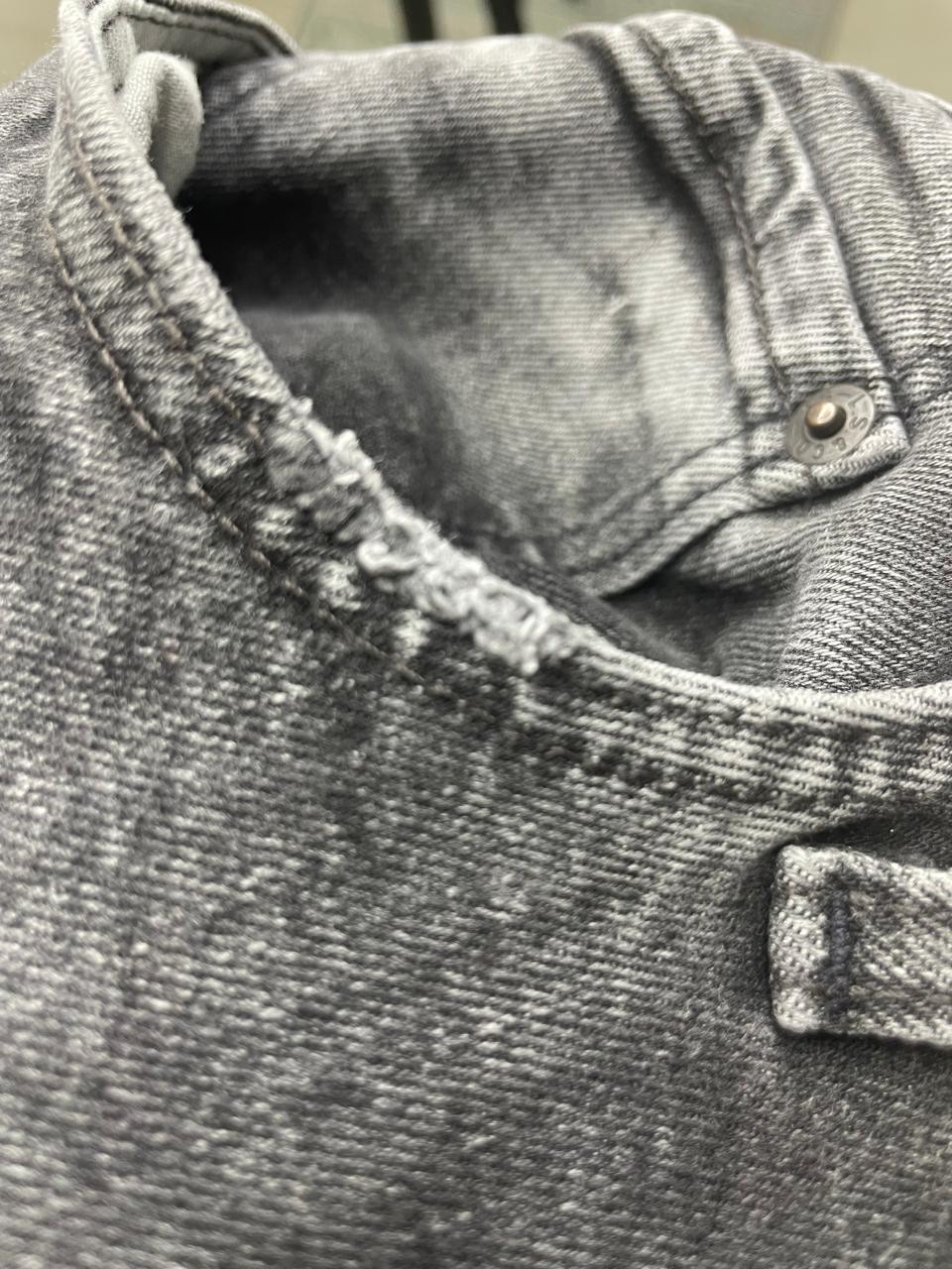 Levis 502 Premium Big E Jeans Men’s W46/L30 Faded Tapered Fit Denim Grey