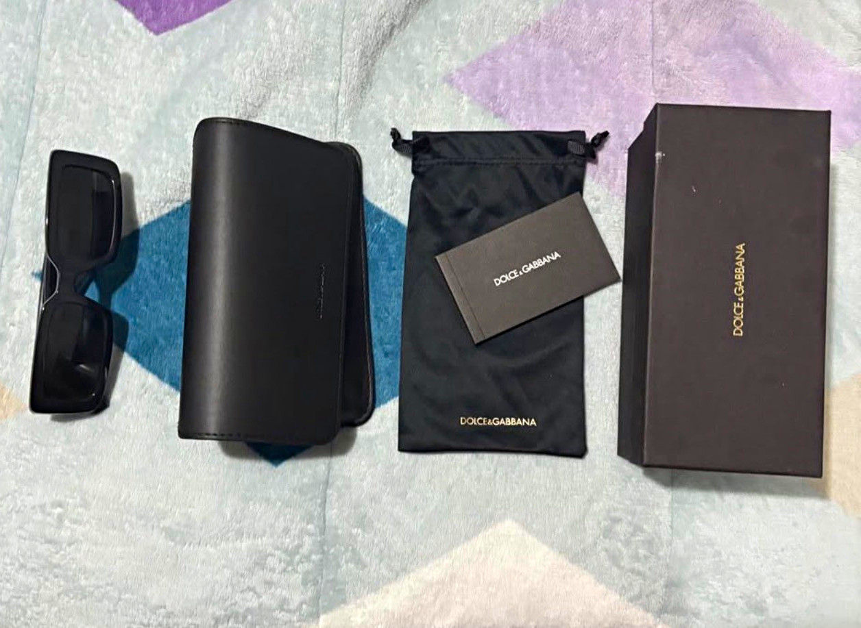 Dolce & Gabbana Women’s Black Rectangle Logo Sunglasses w/ Case Pouch Box