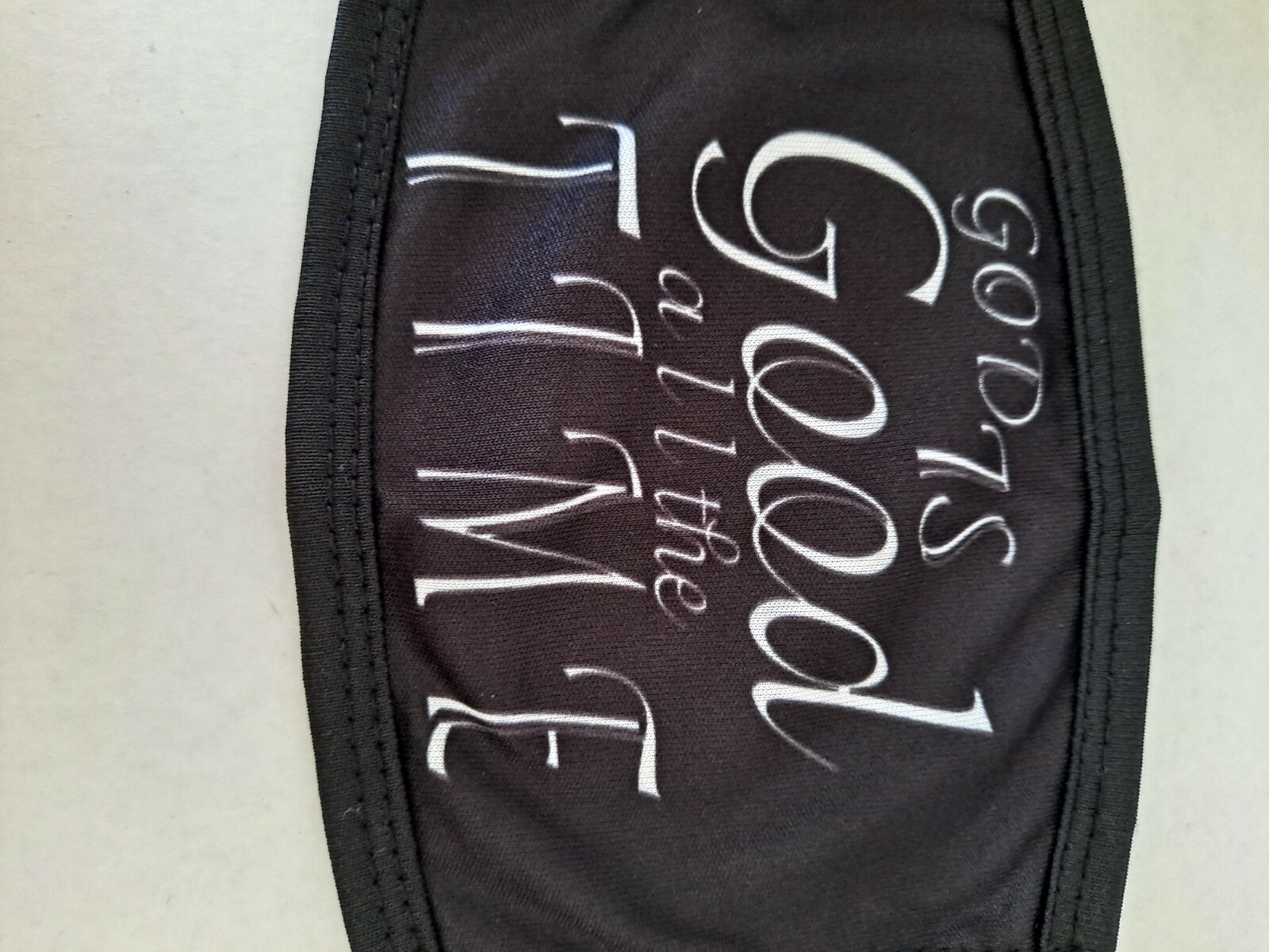 Adjustable re- usable face mask with filter pocket 