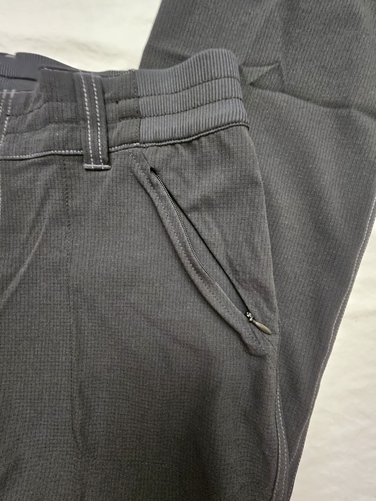 NWT KUHL Strattus Style 6234 Ripstop Hiking Pants Womens Black Size 6-Reg New