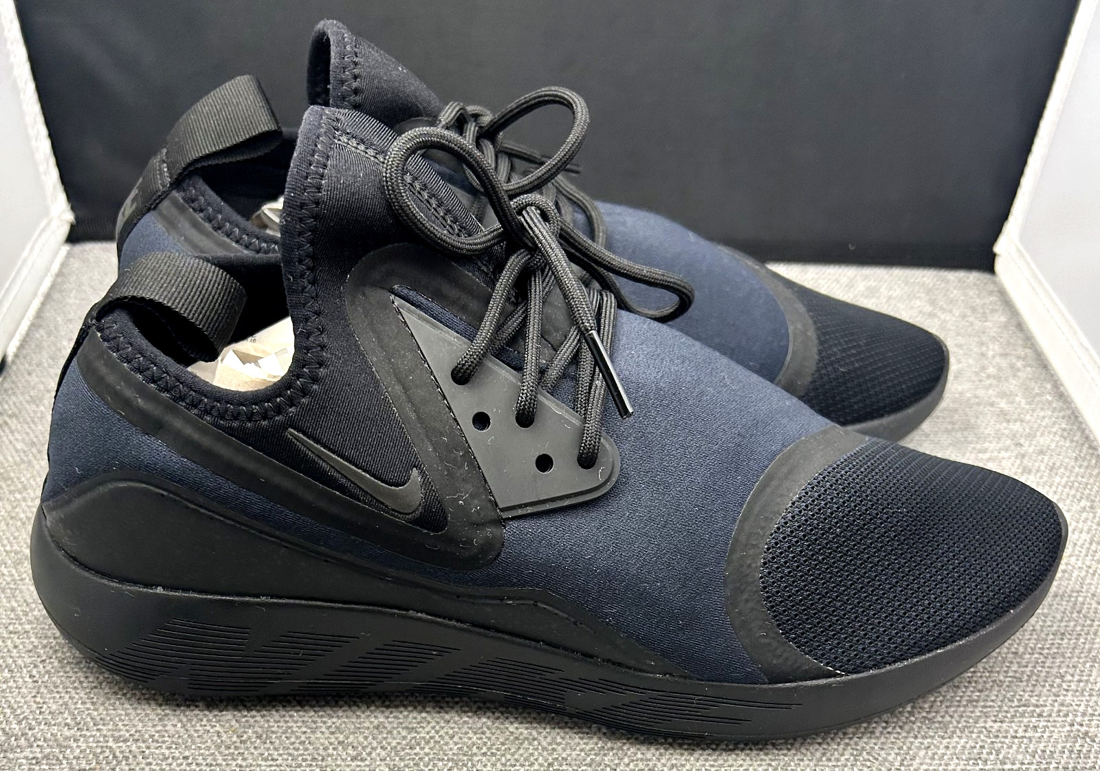 Nike Lunar Charge Essential Men’s Navy Black Neoprene Lace Up Shoes Size 10