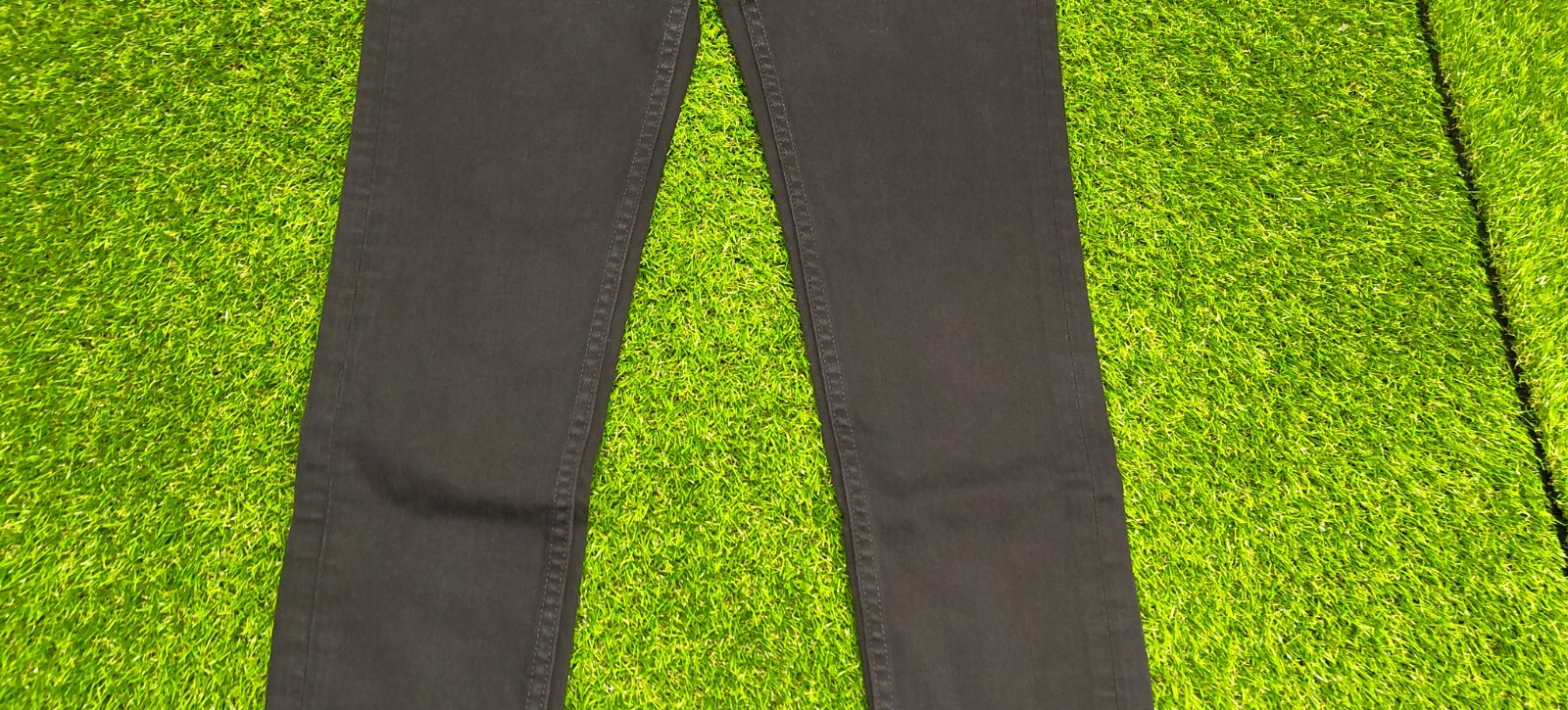 NEUW – Razor Skinny – Black Stone – 25W 32L (7R) New With Tags RRP $129.95